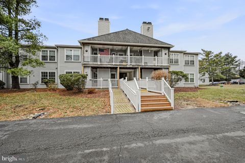 1604 WATERS EDGE DRIVE NEWARK DE 19702