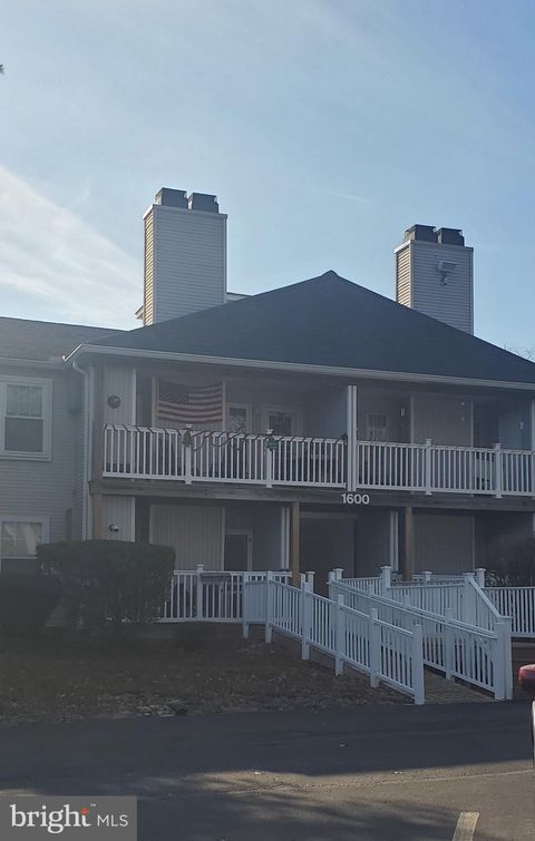 1604 WATERS EDGE DRIVE NEWARK DE 19702