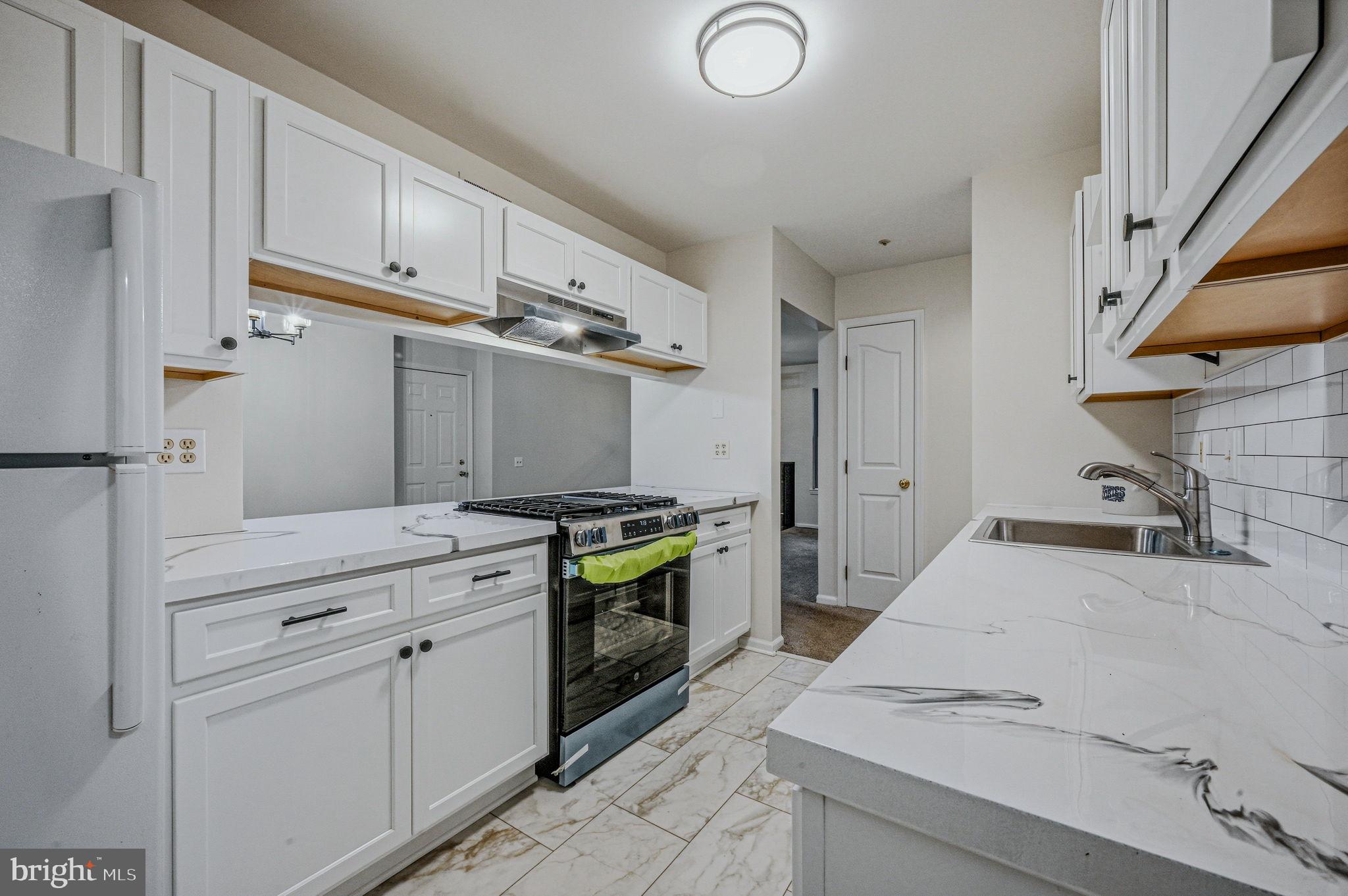 WATERS EDGE - Residential