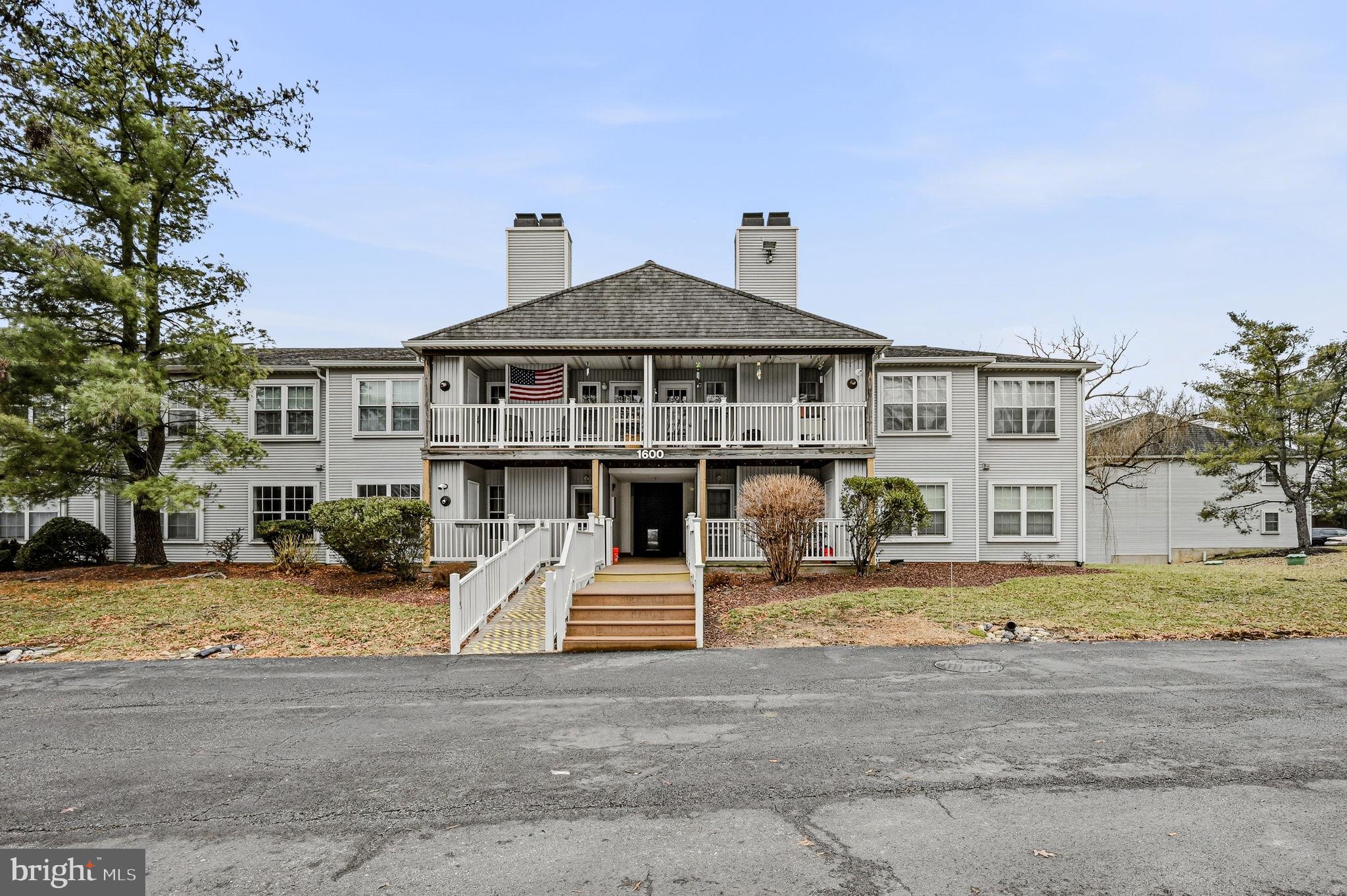 WATERS EDGE - Residential