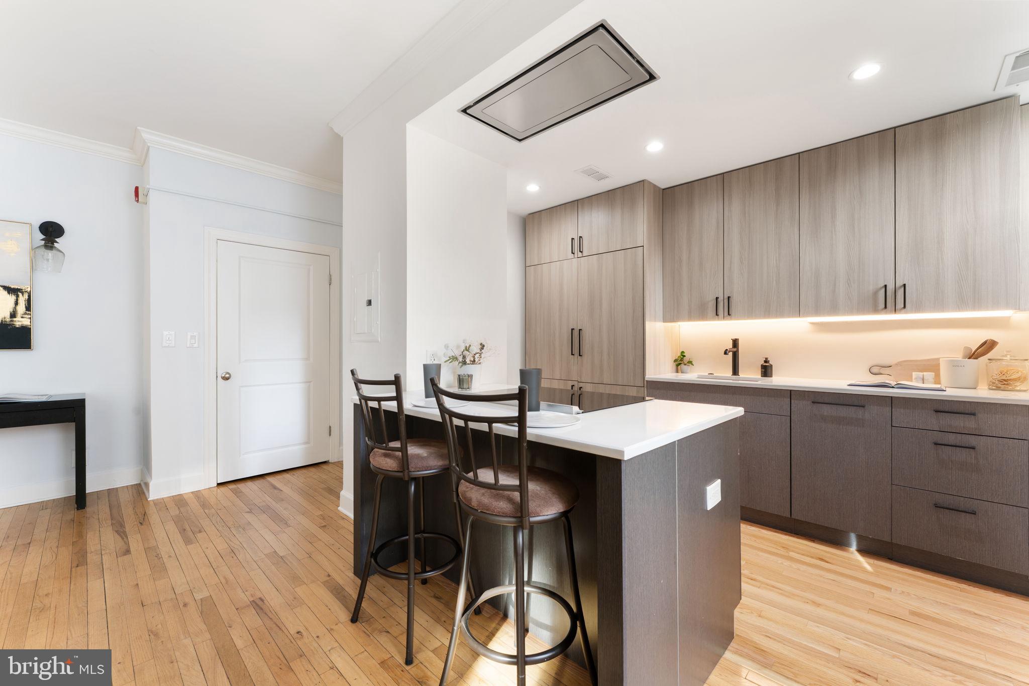 242 S 13TH STREET E