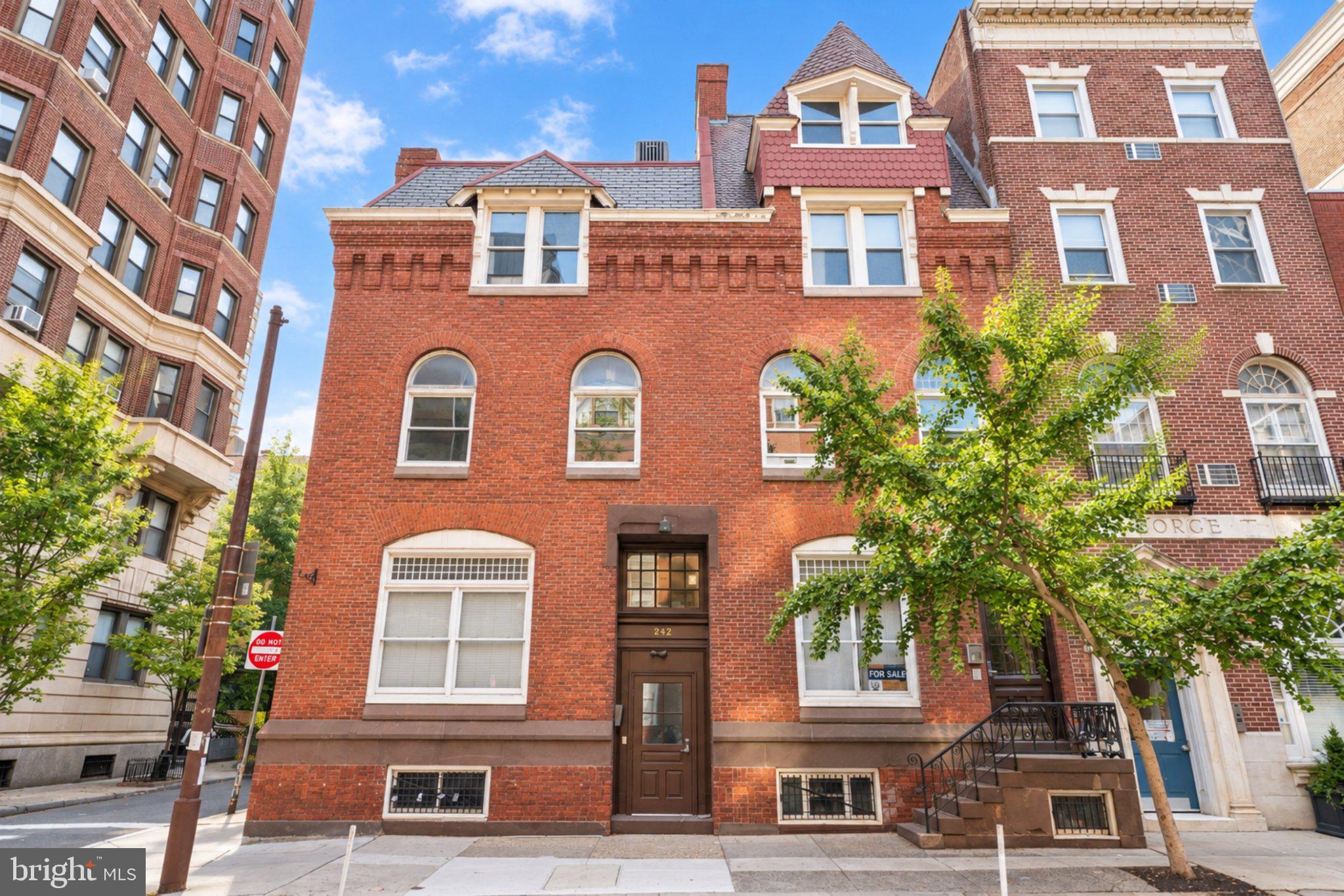 242 S 13TH STREET E