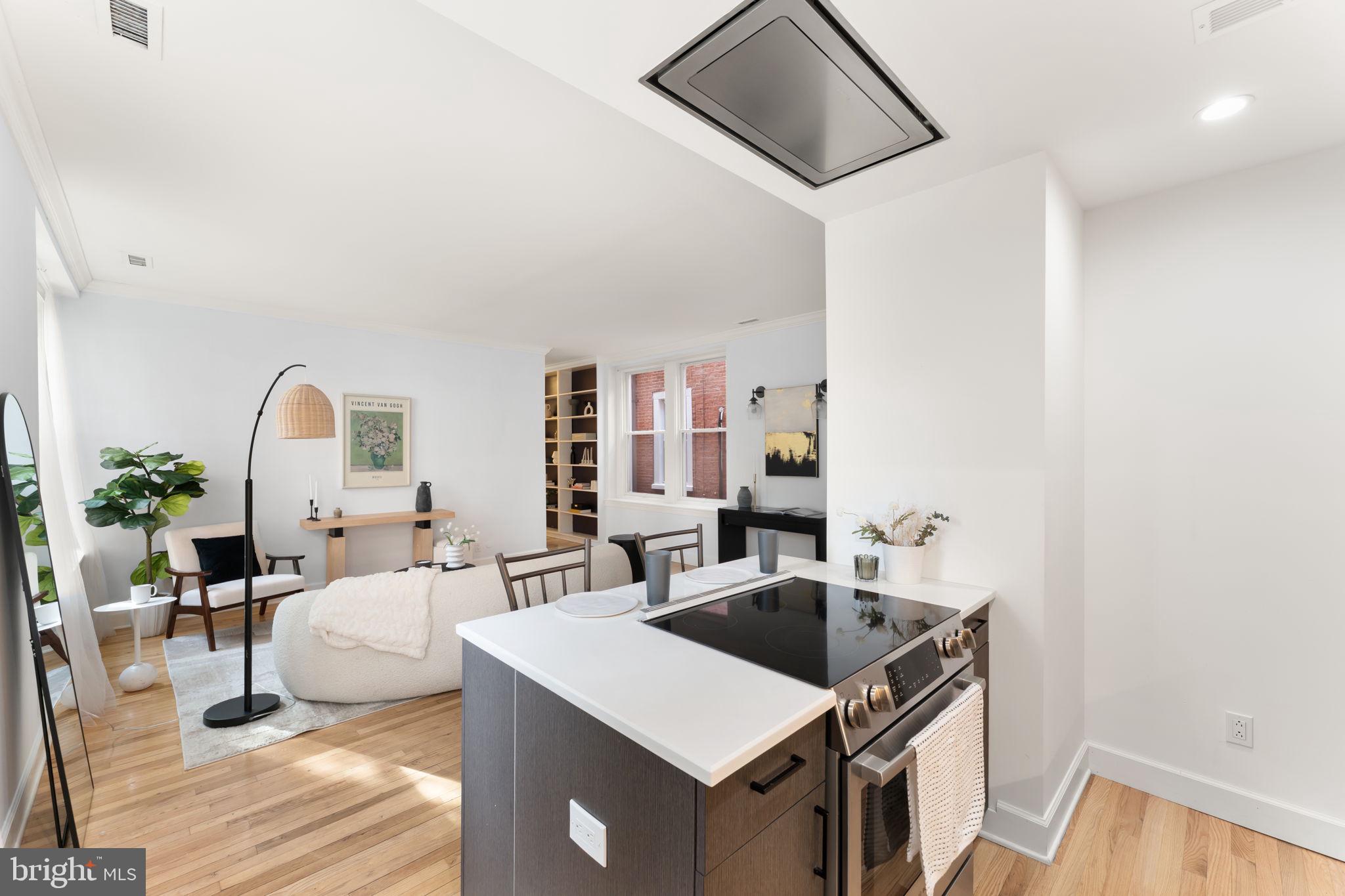 242 S 13TH STREET E