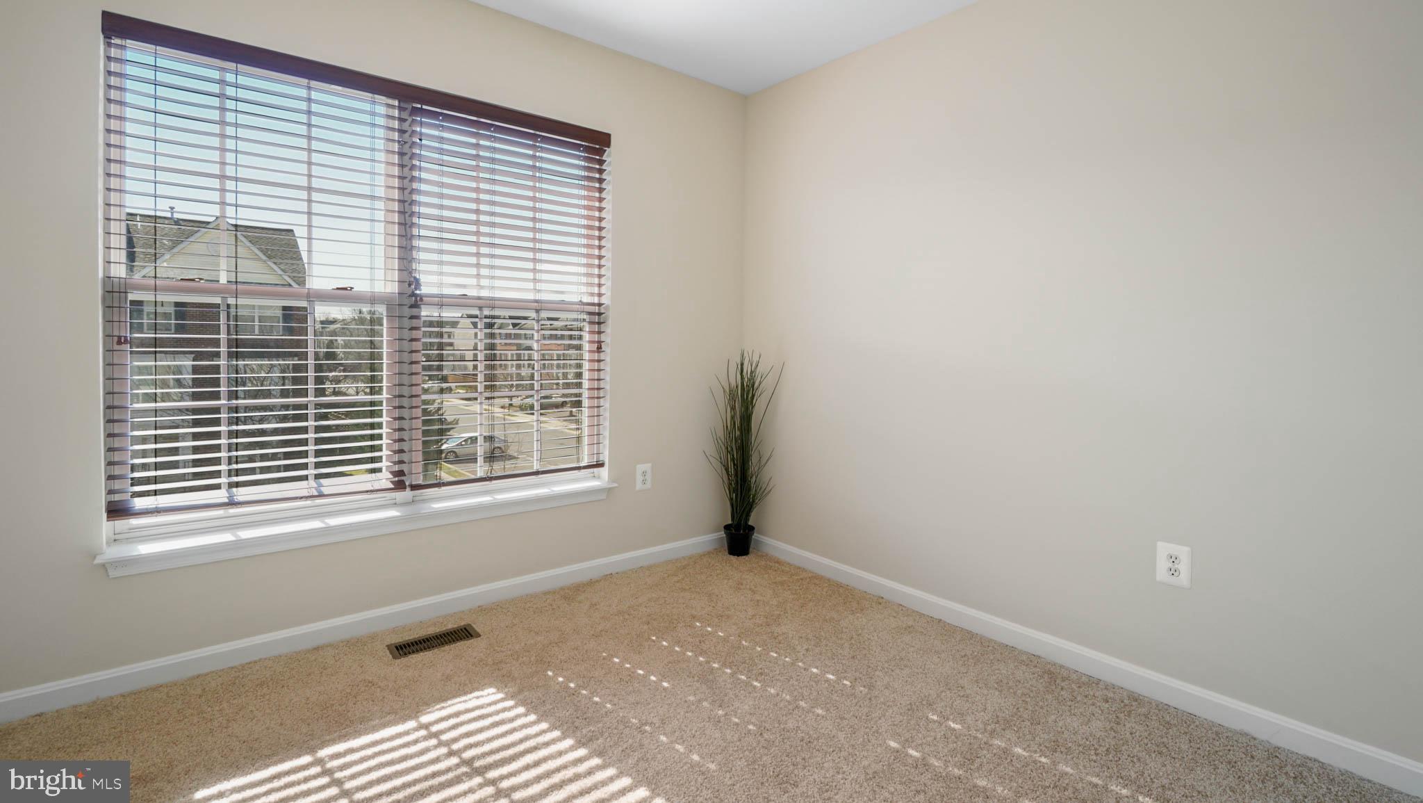 NORTH CROSSING - Residential