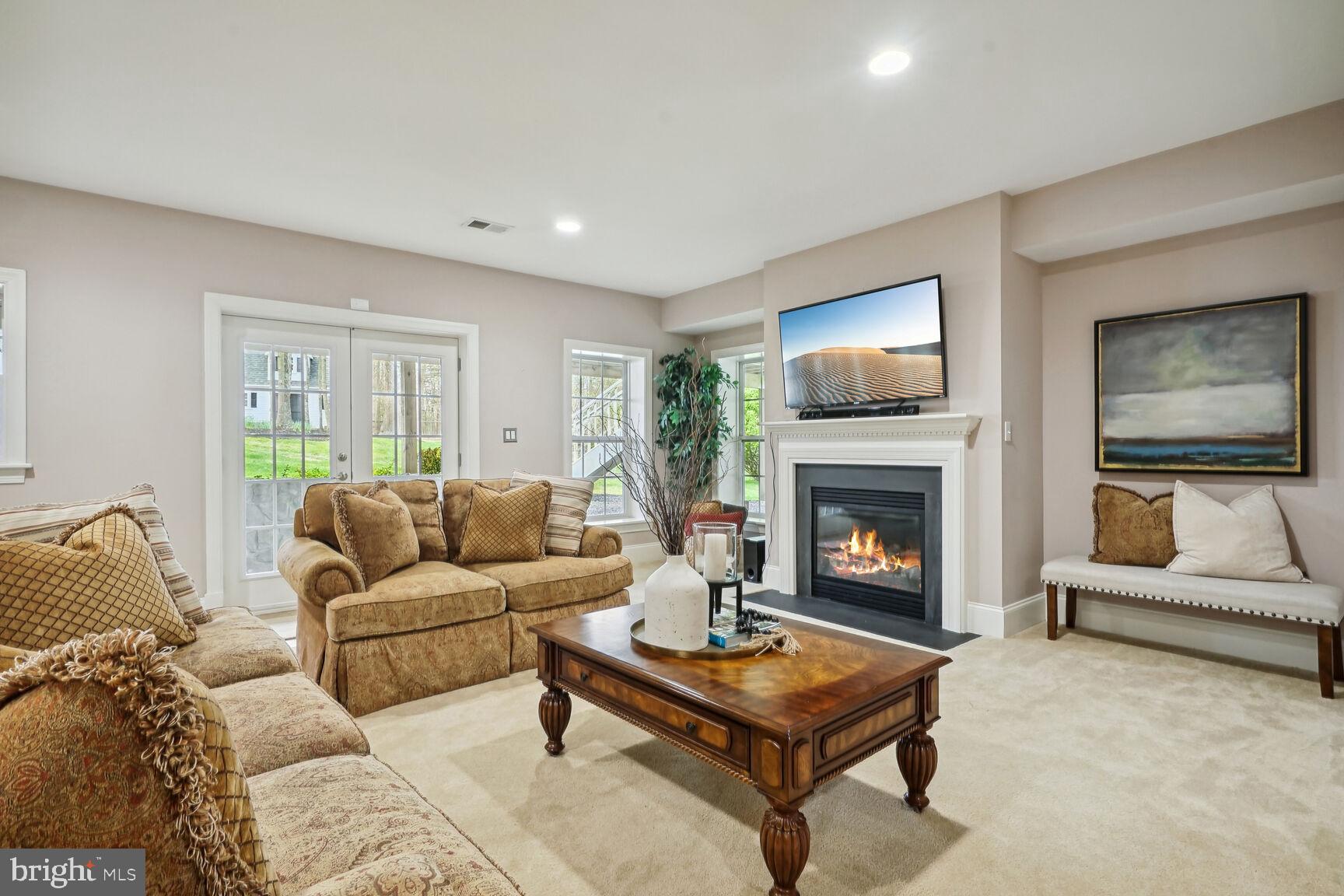 NIRVANA PALACE - Residential