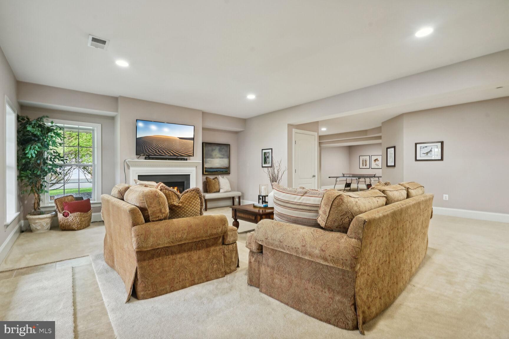 NIRVANA PALACE - Residential