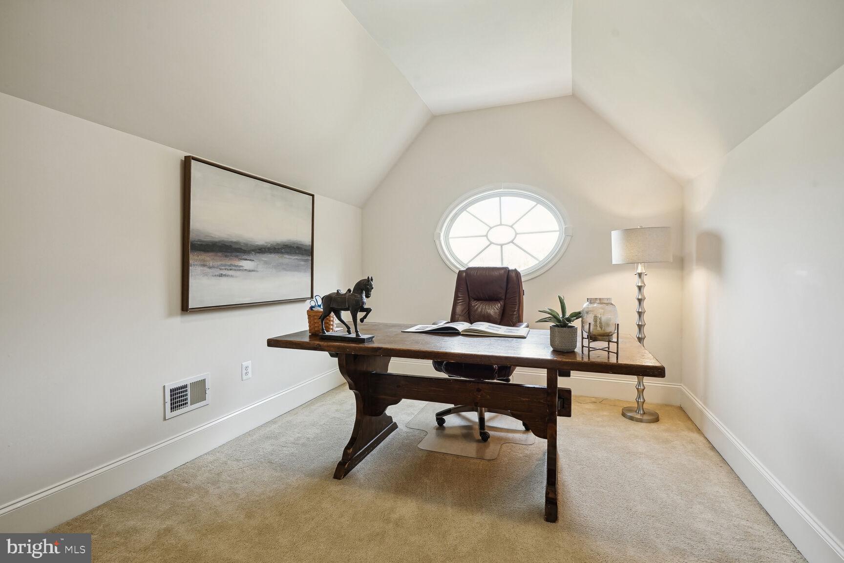 NIRVANA PALACE - Residential