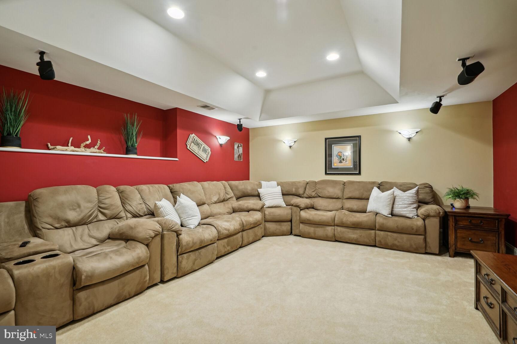 NIRVANA PALACE - Residential