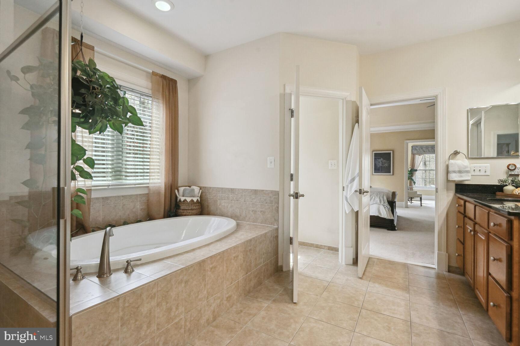 NIRVANA PALACE - Residential