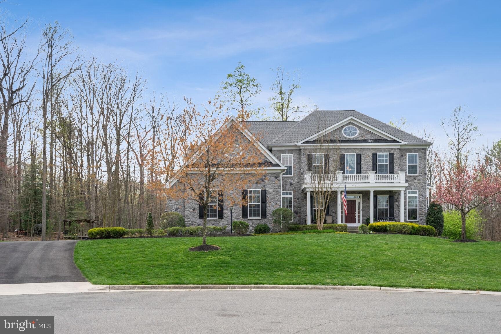 NIRVANA PALACE - Residential