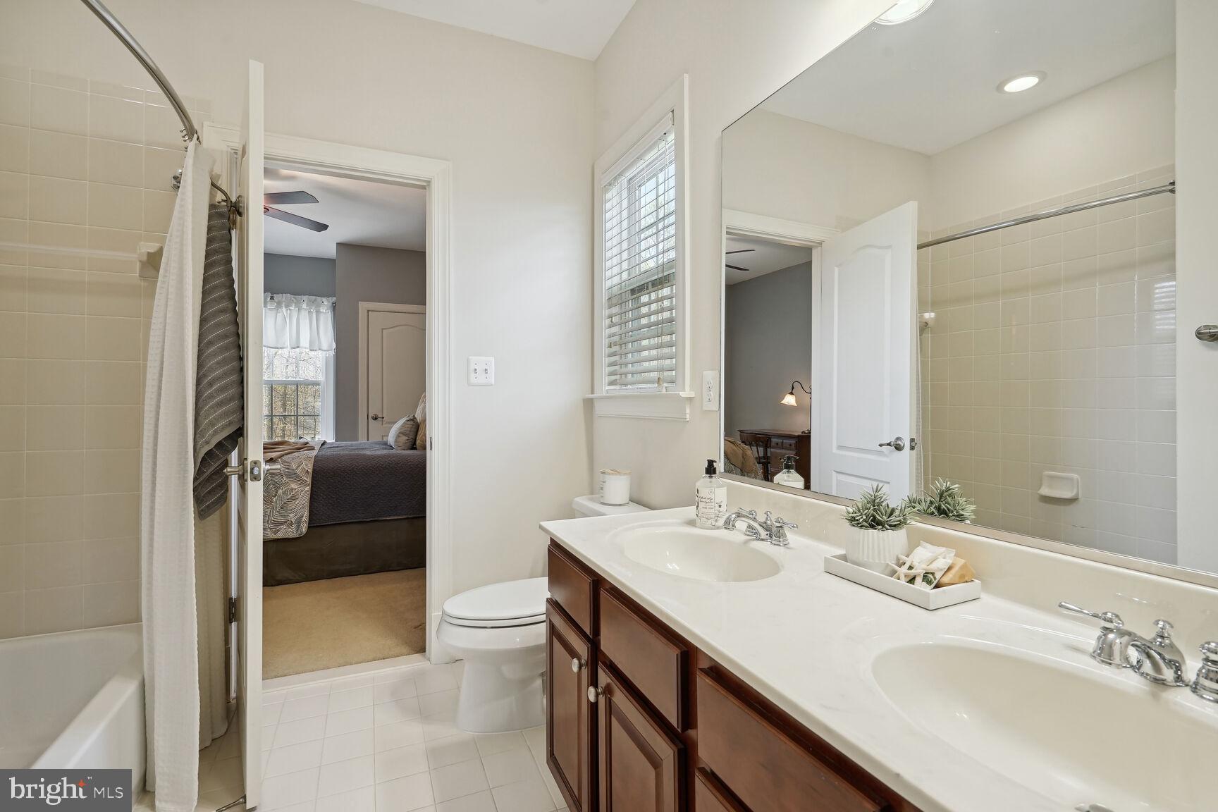 NIRVANA PALACE - Residential