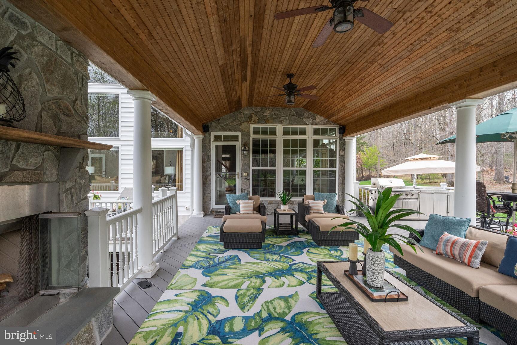 NIRVANA PALACE - Residential