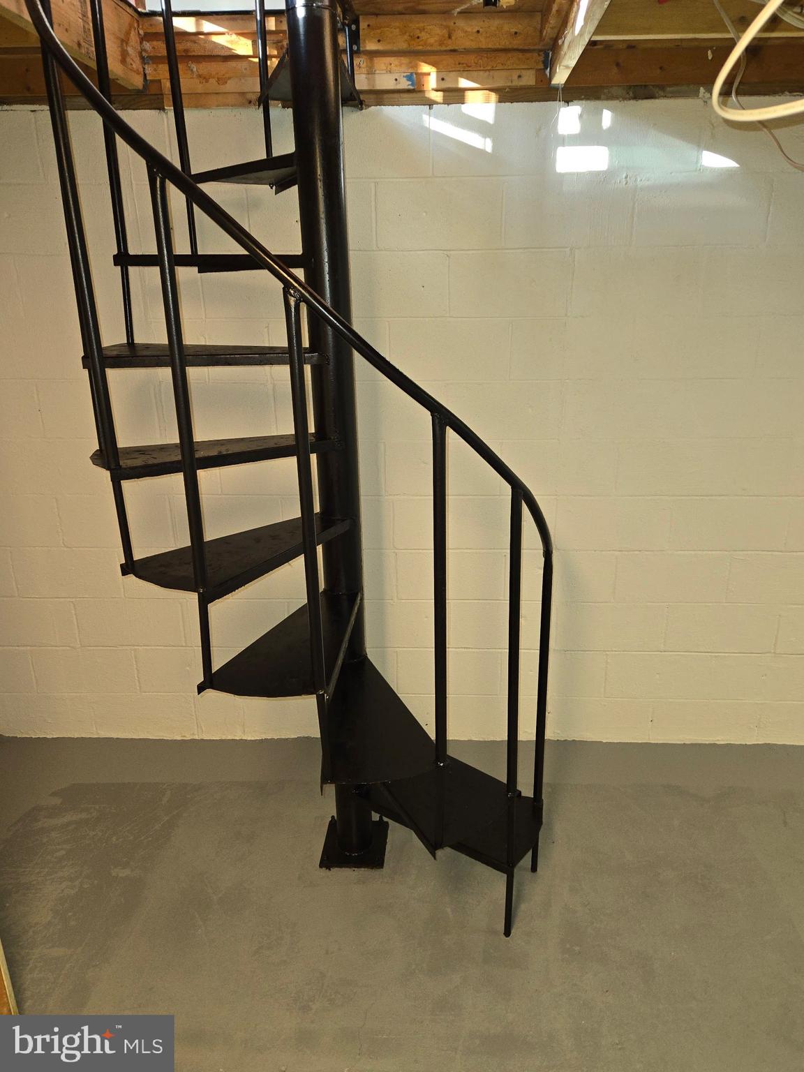 ROLLING HILLS ESTATES - Residential