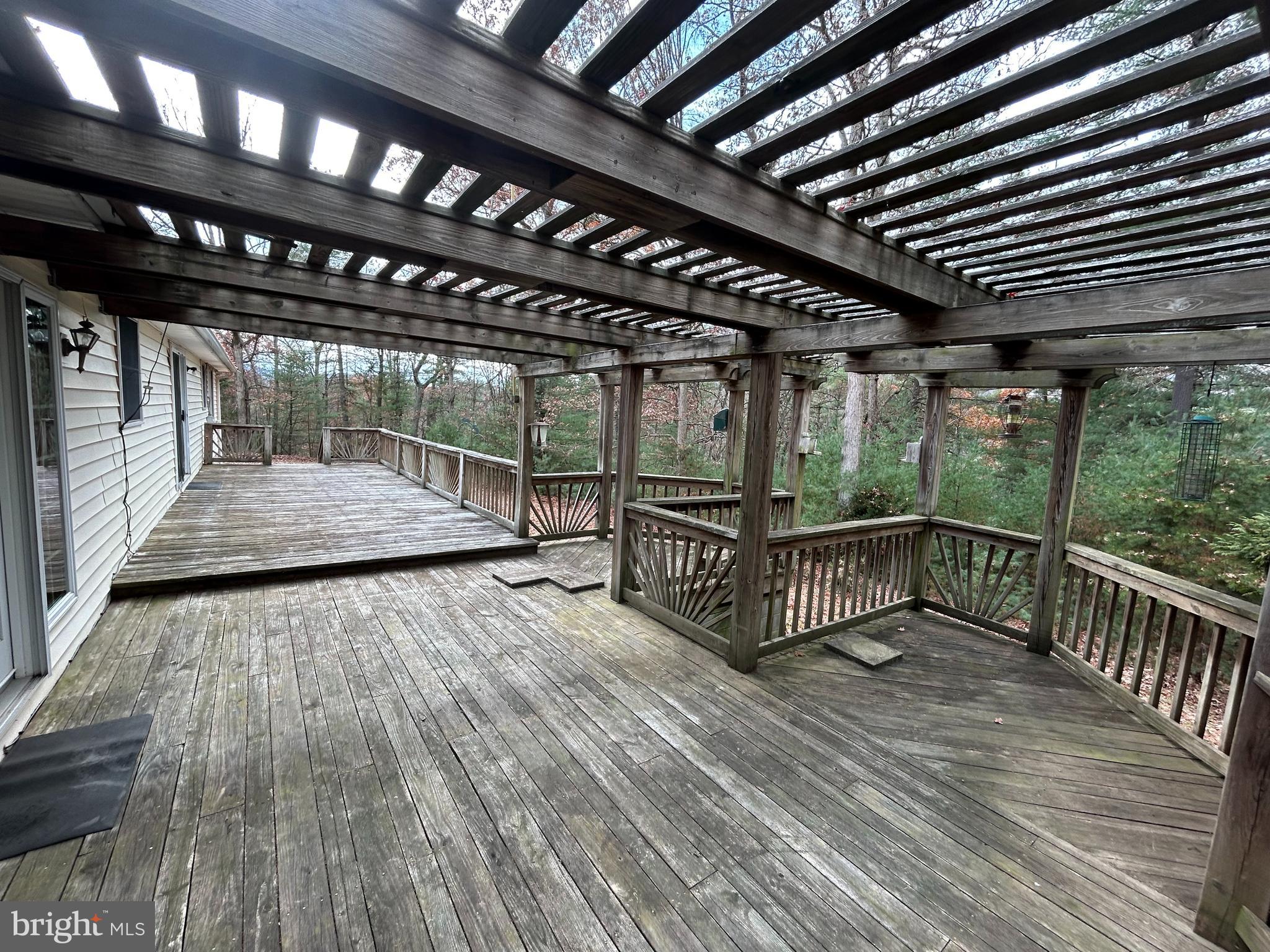 ROLLING HILLS ESTATES - Residential