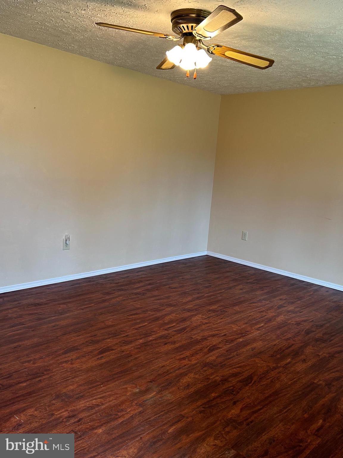 ROLLING HILLS ESTATES - Residential