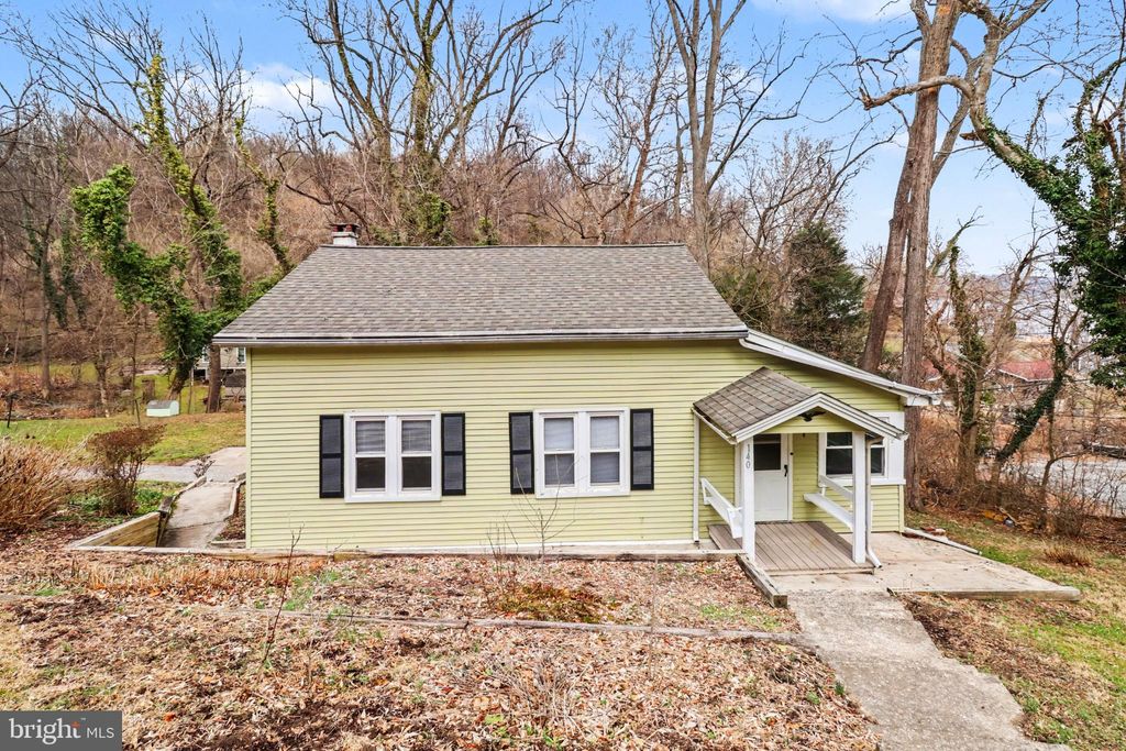 Photo of 140 Murphys Hollow Lane, WRIGHTSVILLE, PA 17368 (MLS # PAYK2096922)