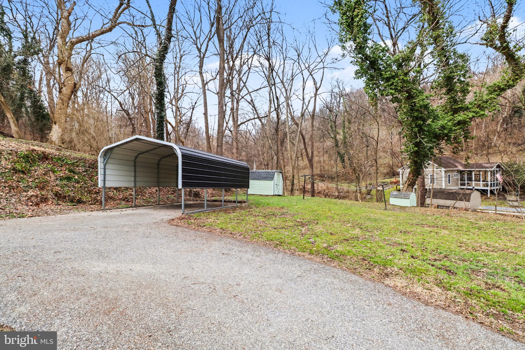 MURPHYS HOLLOW - Residential