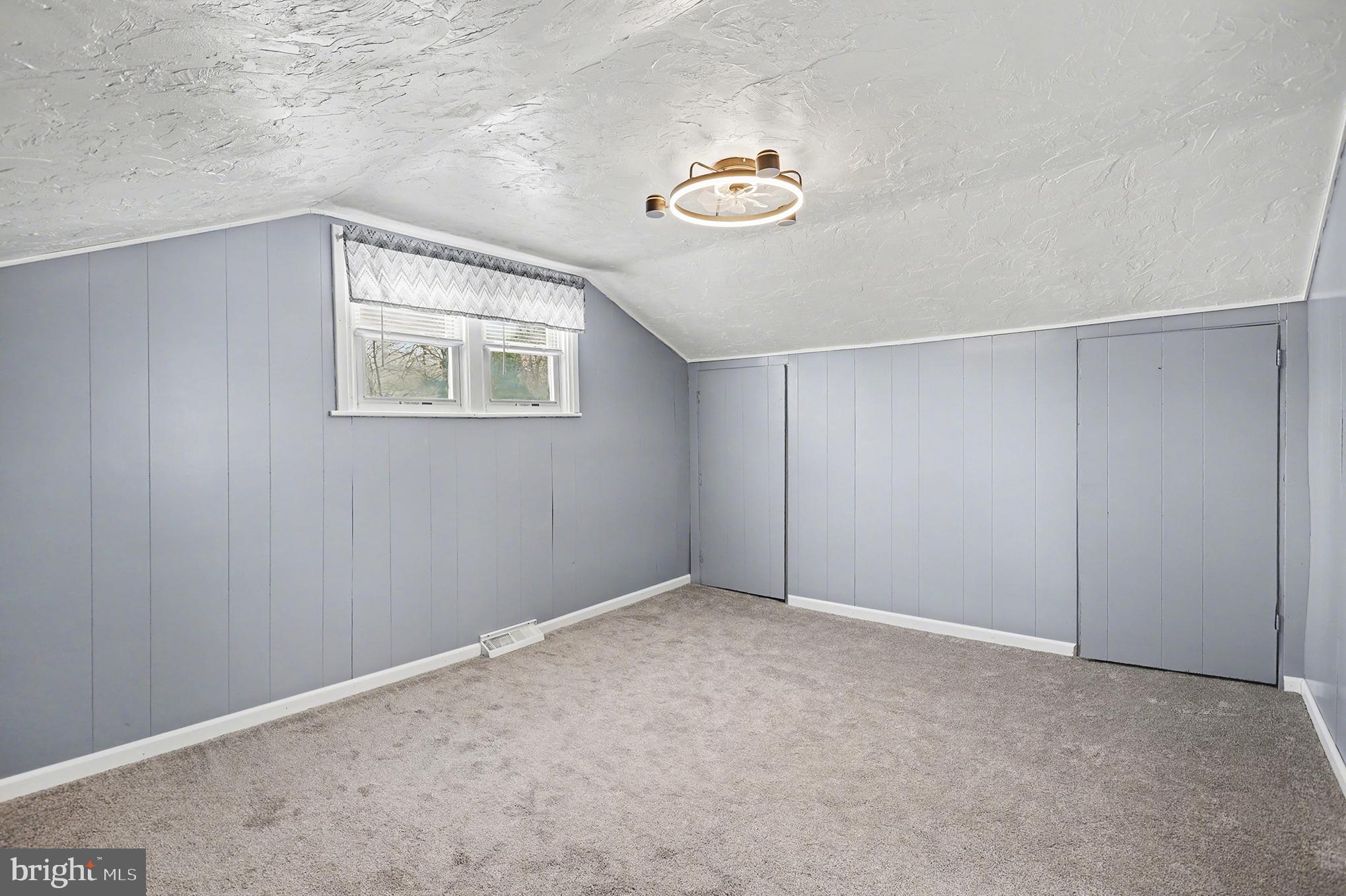 MURPHYS HOLLOW - Residential