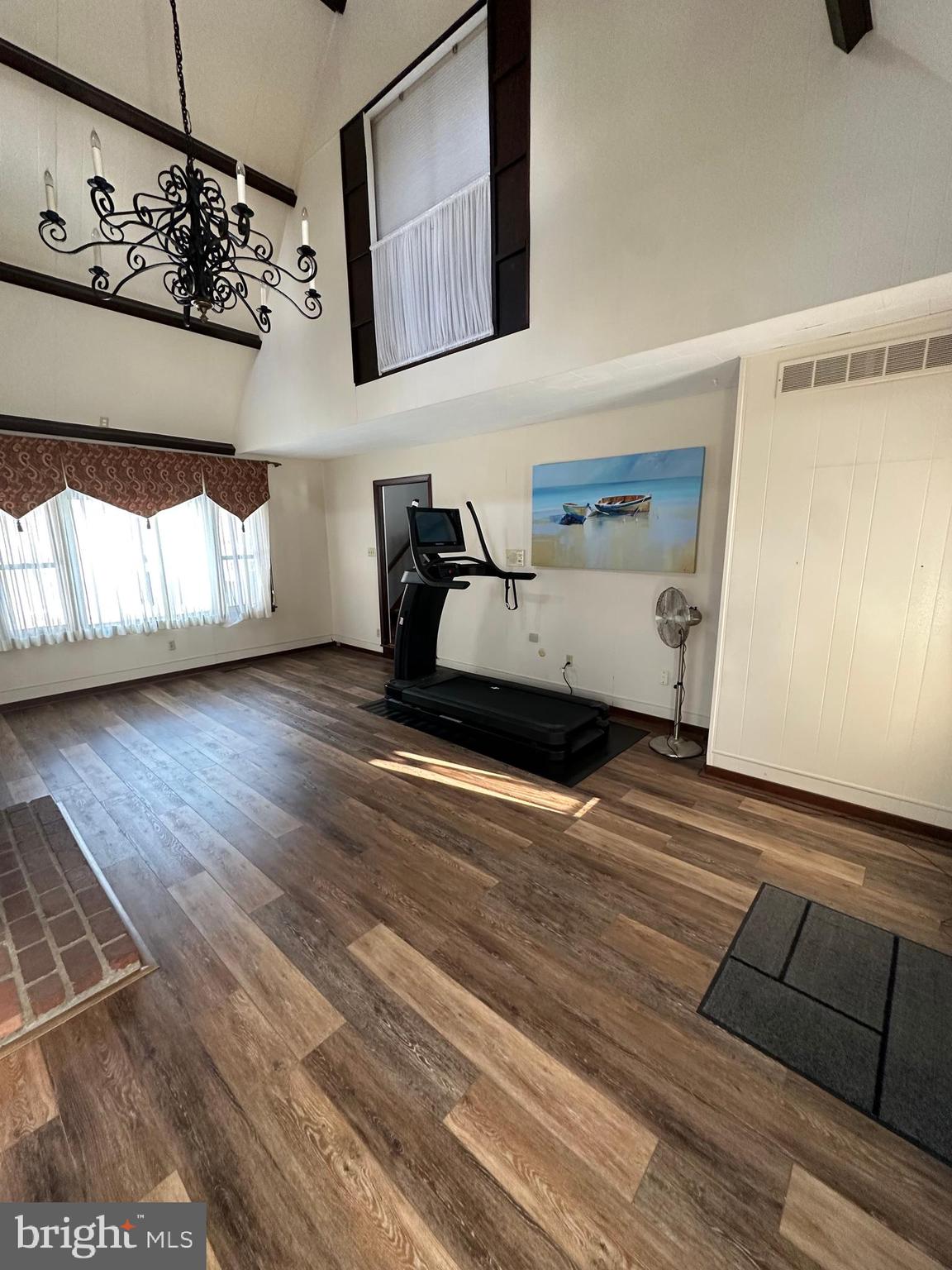 SPRUCE HILL ACRES - Residential