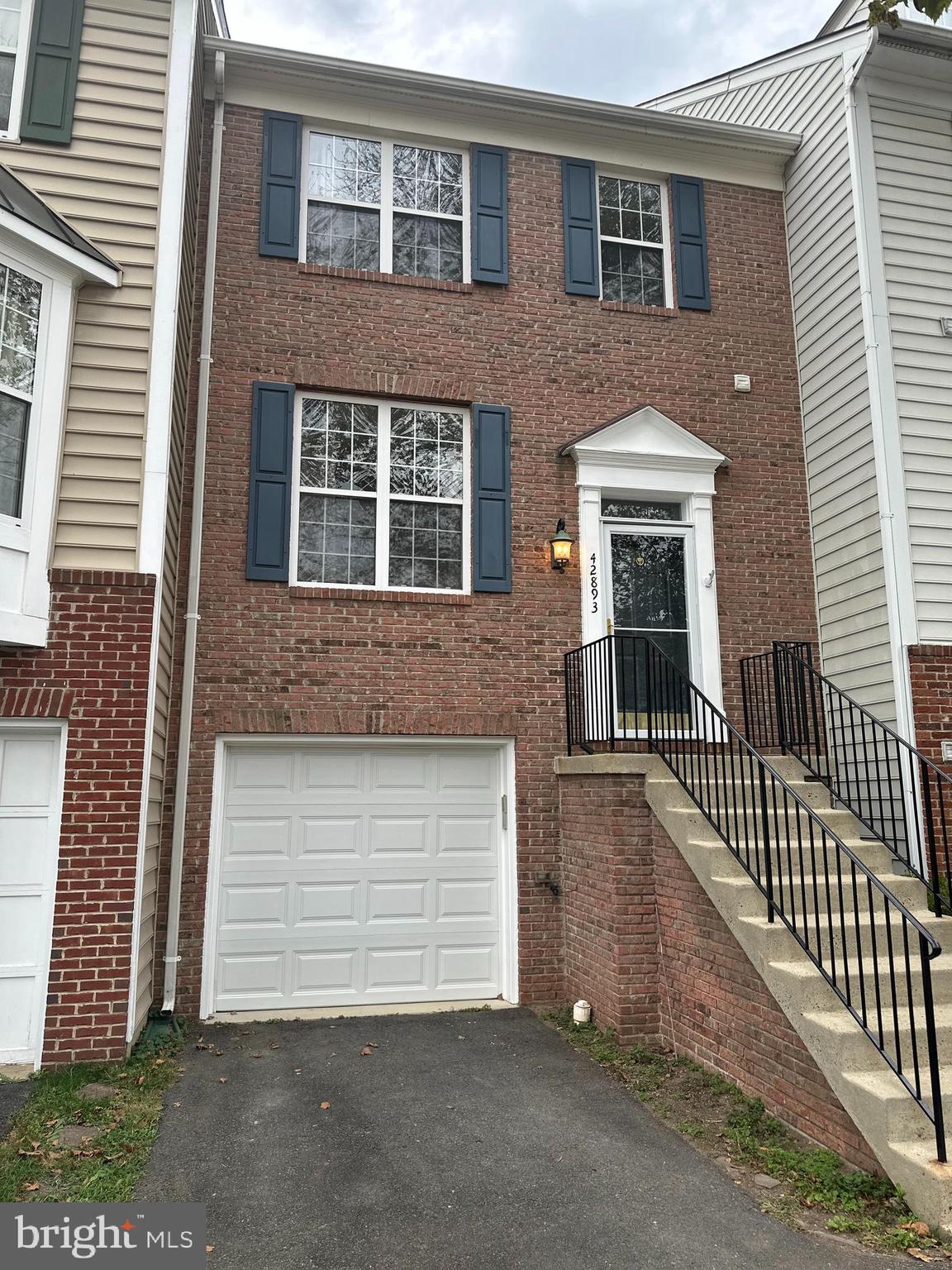 42893 GOLF VIEW DR