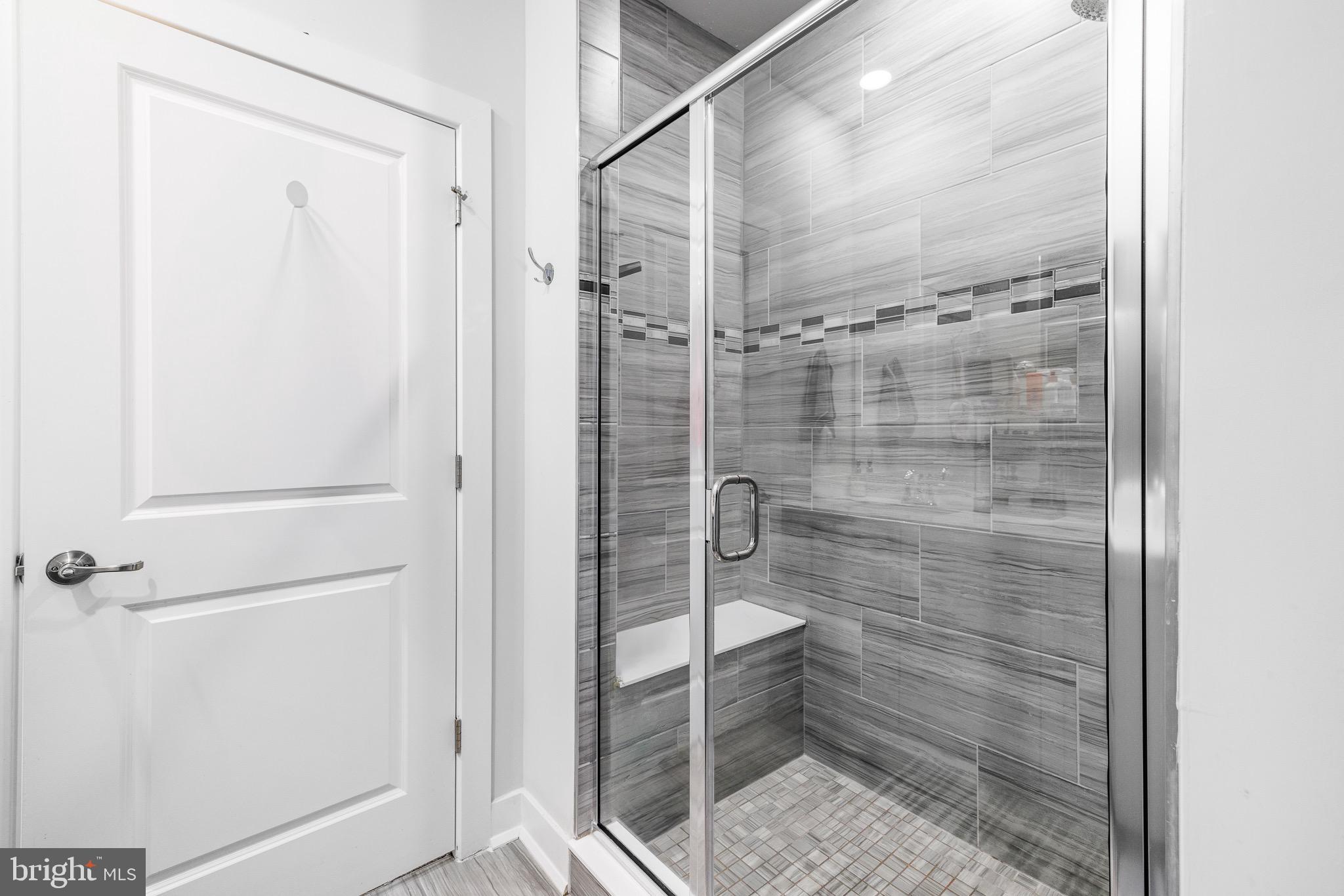 HILLVIEW - Residential