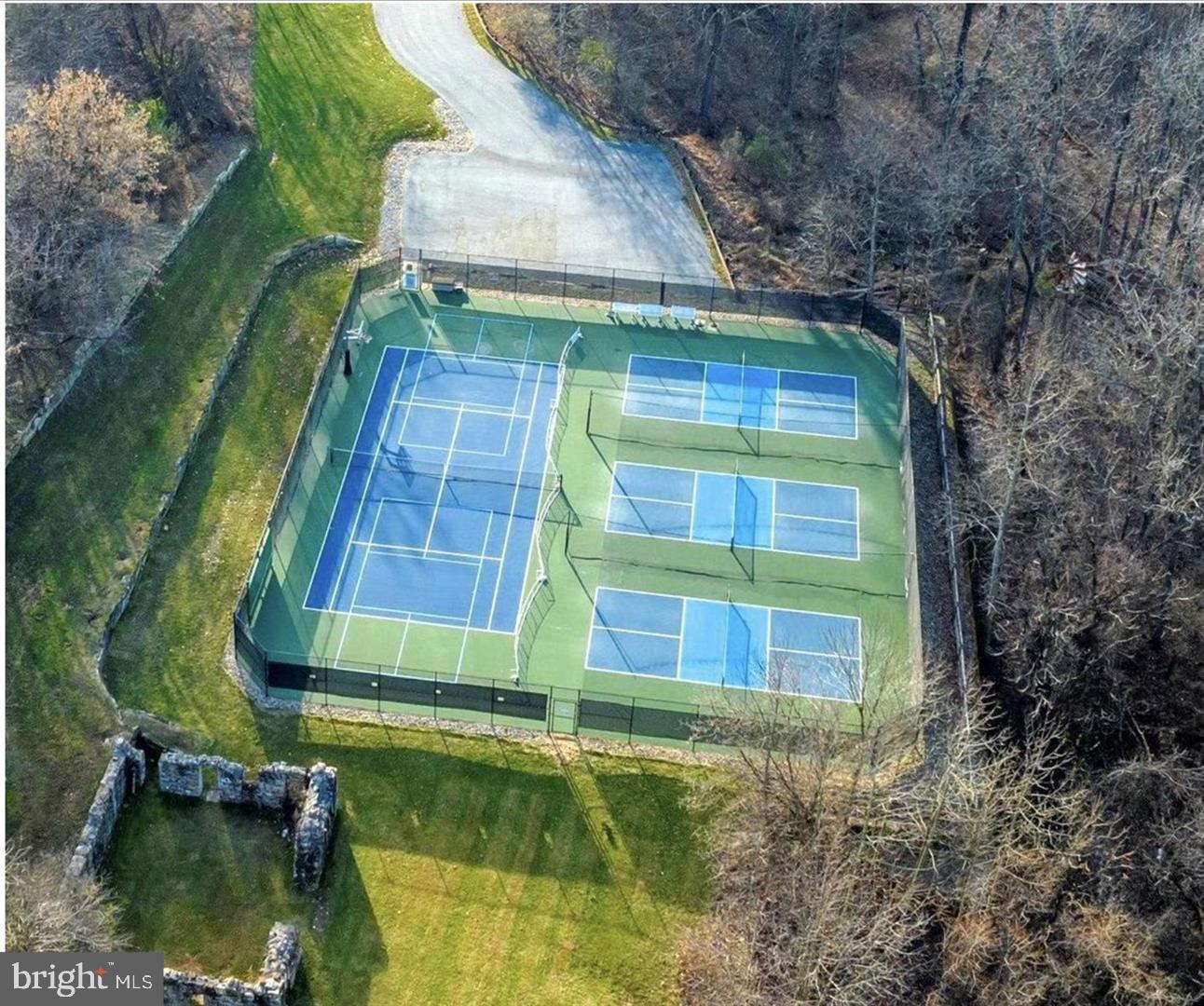 HILLVIEW - Residential