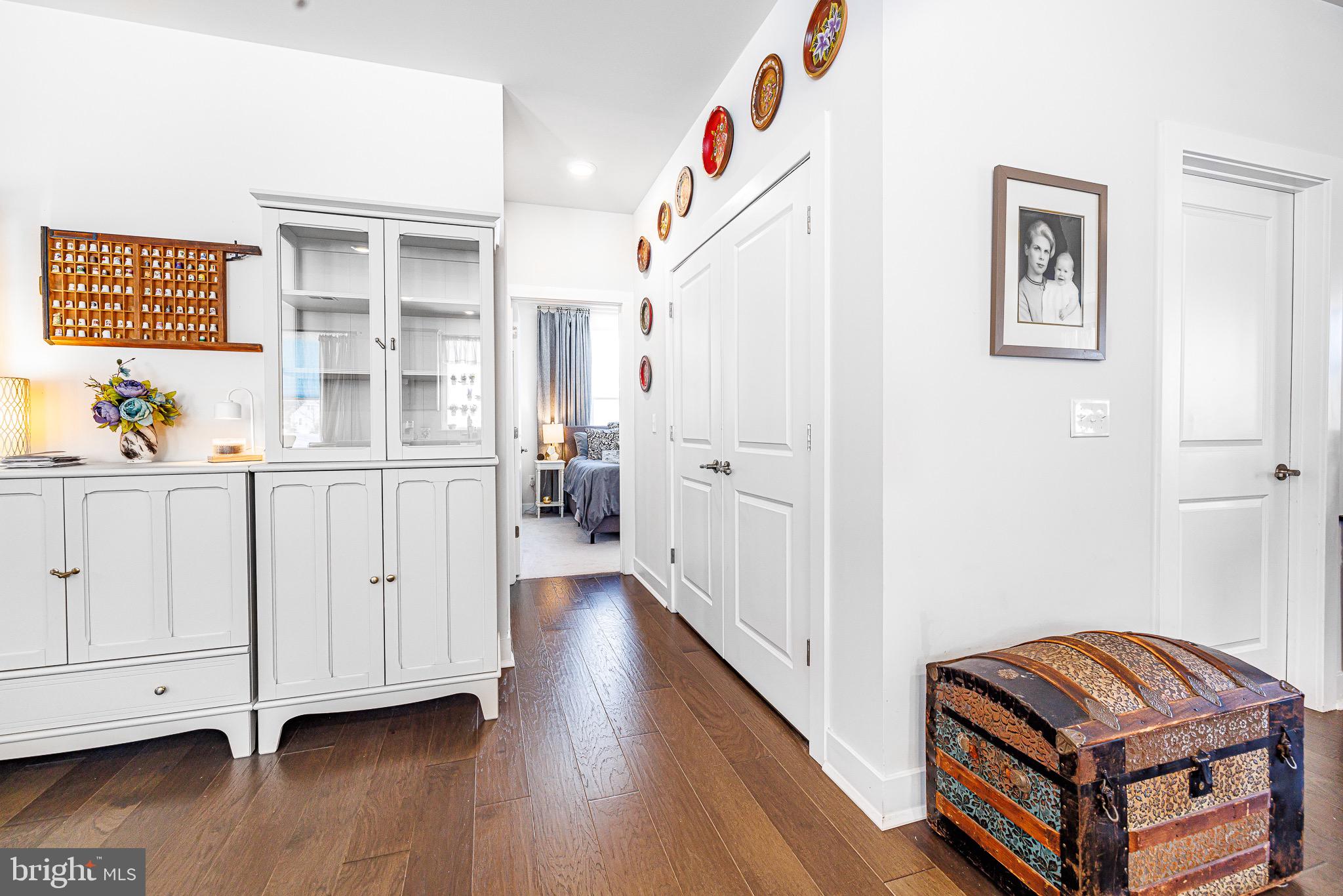 HILLVIEW - Residential