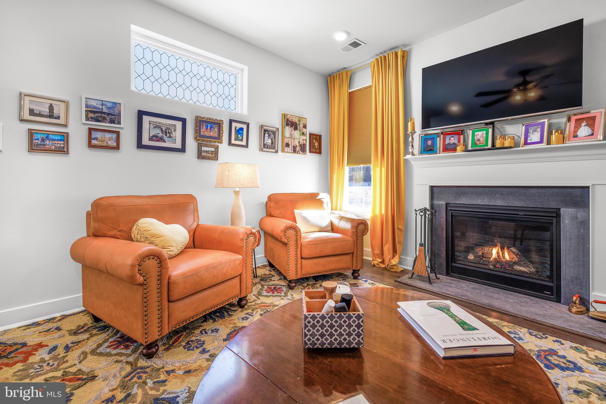 HILLVIEW - Residential