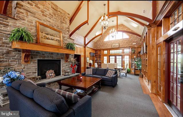 HILLVIEW - Residential