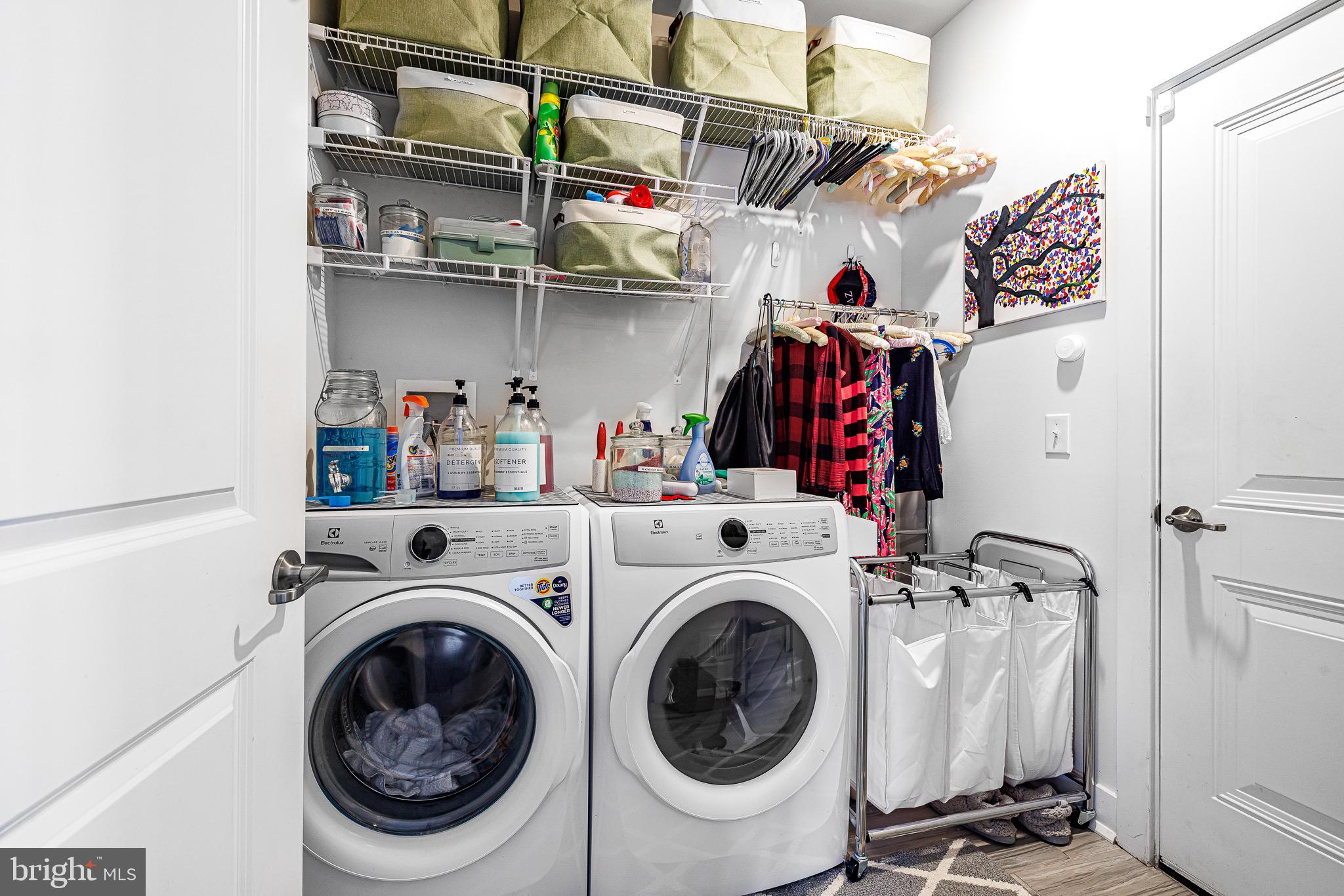 HILLVIEW - Residential