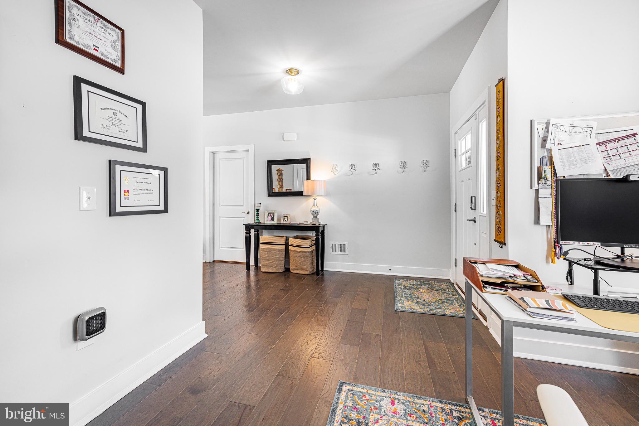 HILLVIEW - Residential