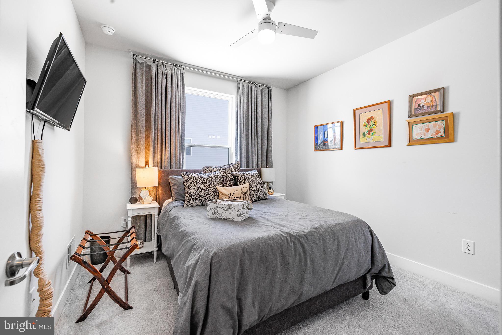 HILLVIEW - Residential