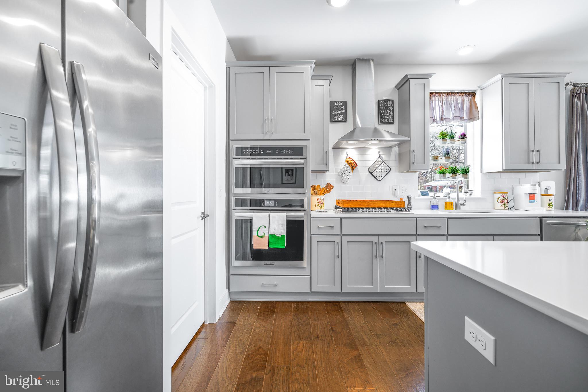 HILLVIEW - Residential