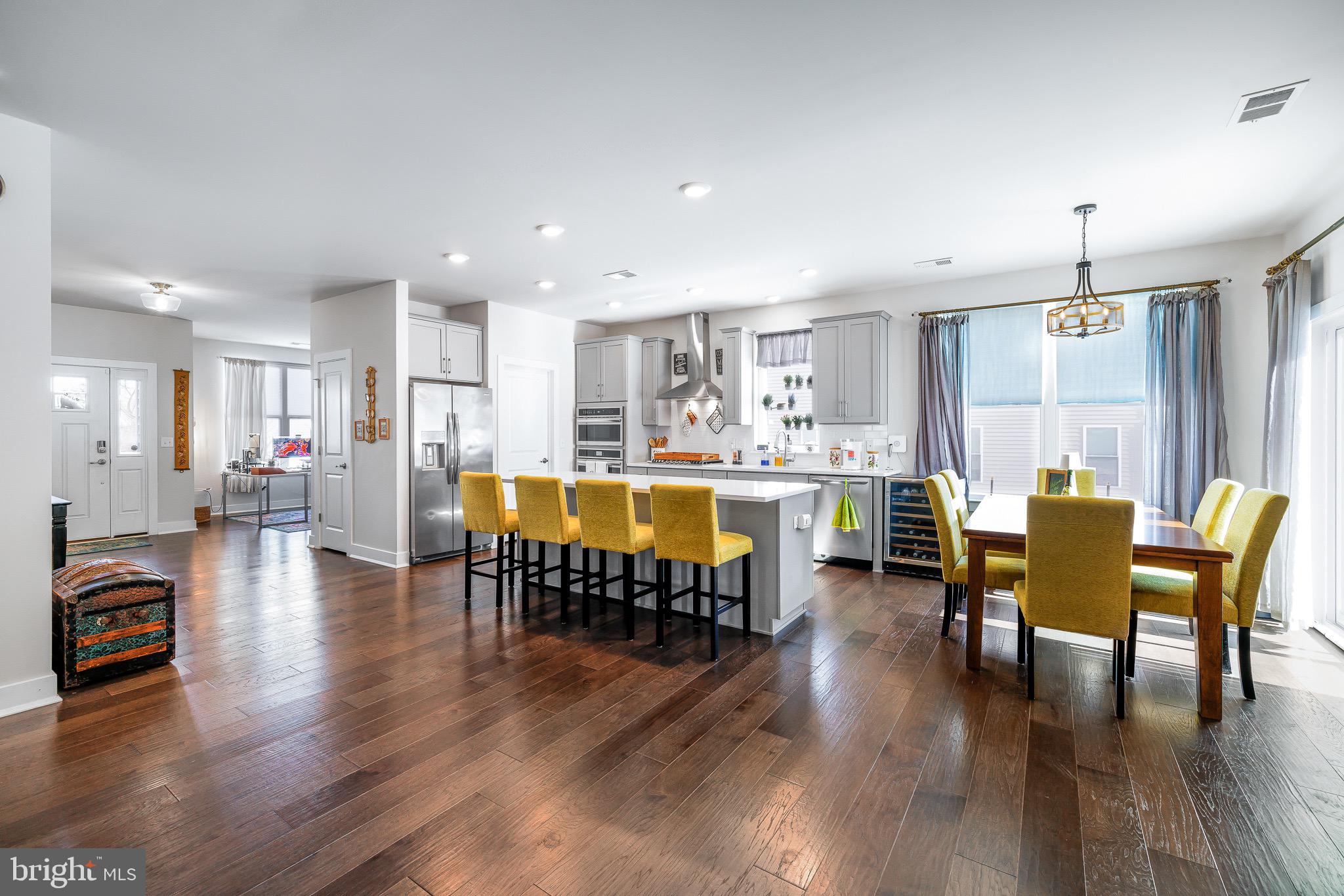 HILLVIEW - Residential