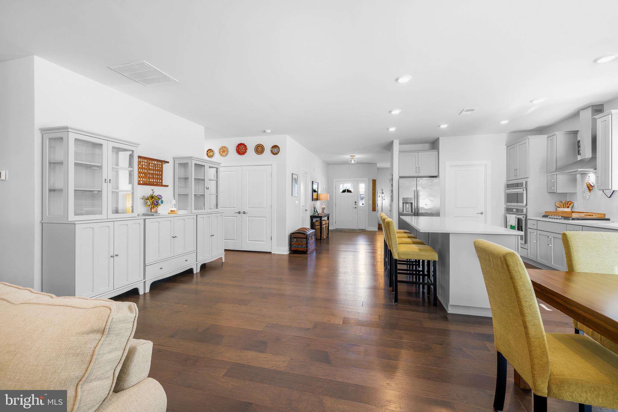 HILLVIEW - Residential