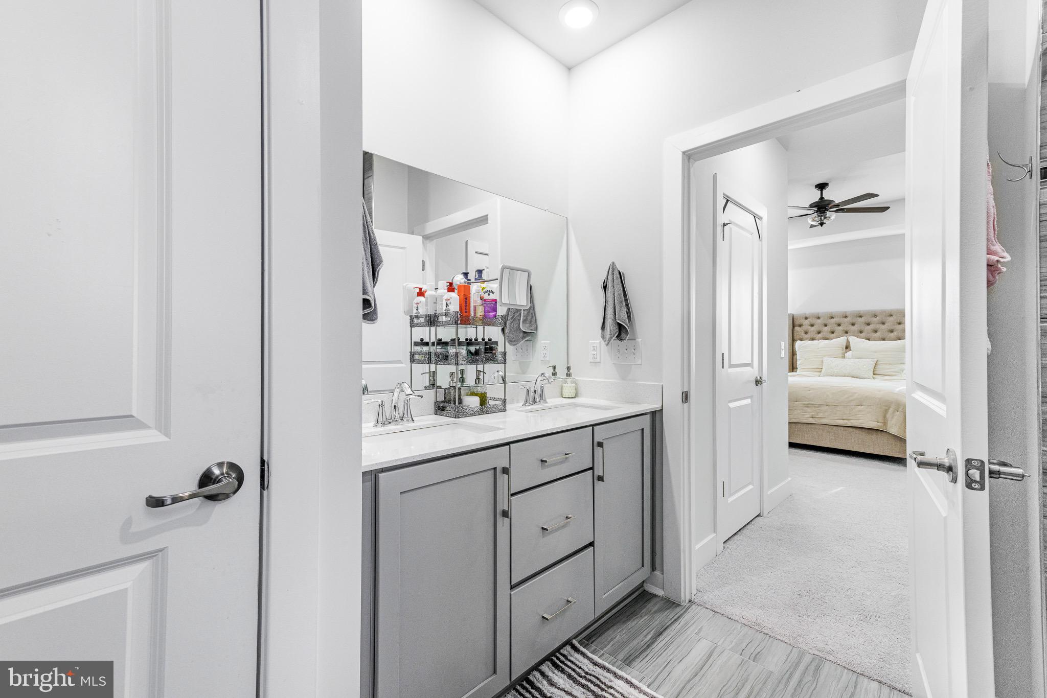 HILLVIEW - Residential