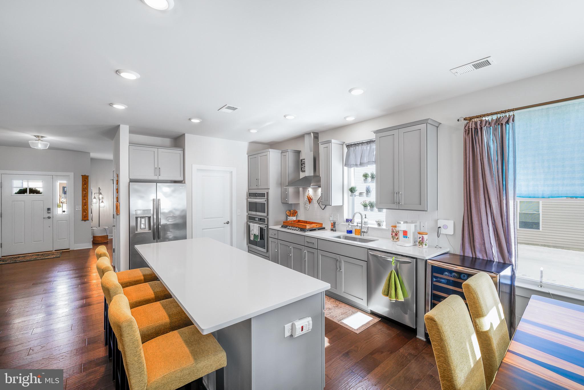 HILLVIEW - Residential