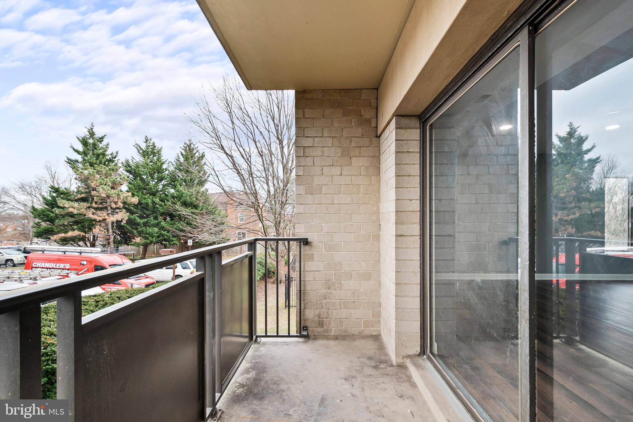 WOODLAKE TOWERS - Residential