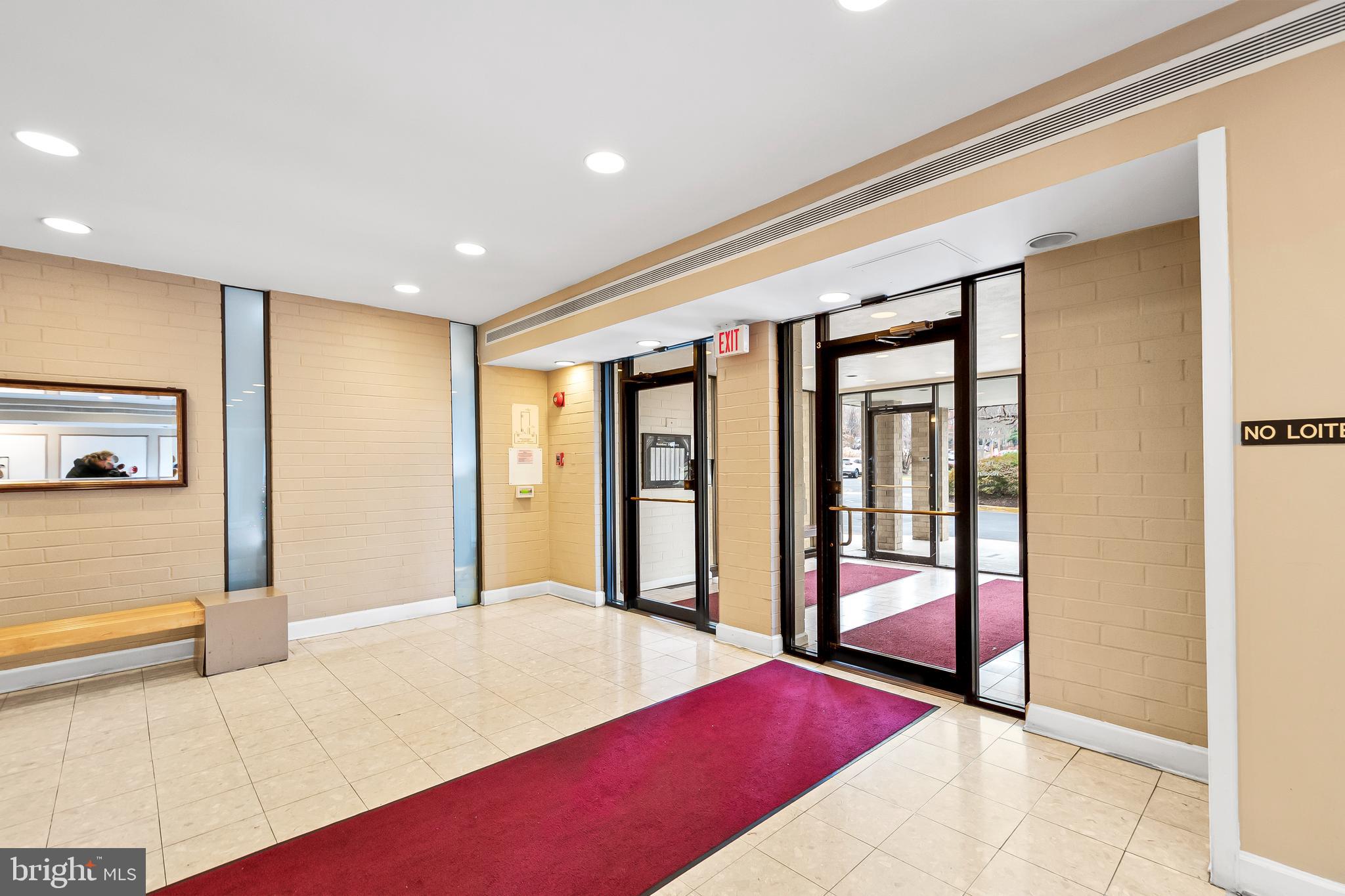 WOODLAKE TOWERS - Residential