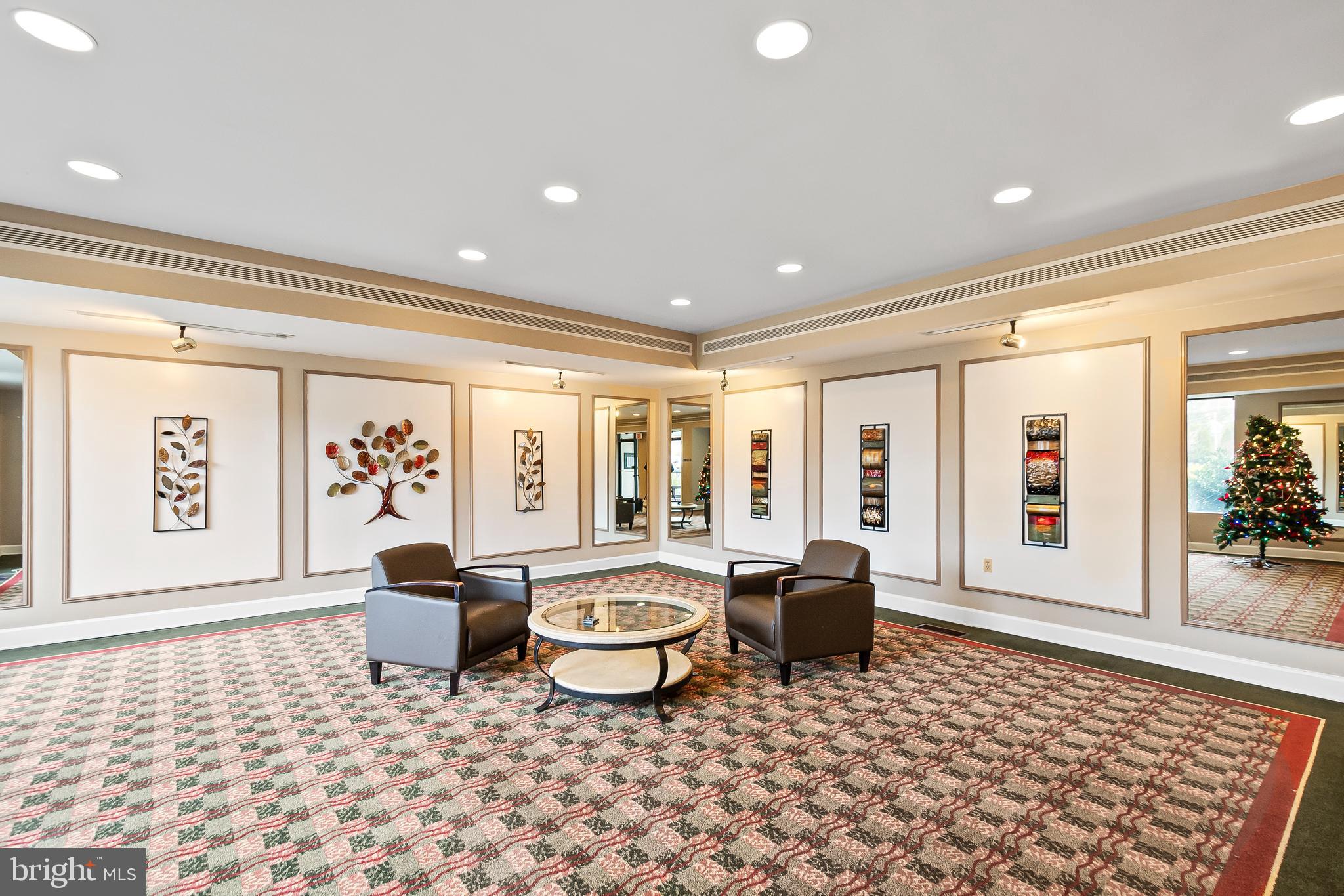 WOODLAKE TOWERS - Residential