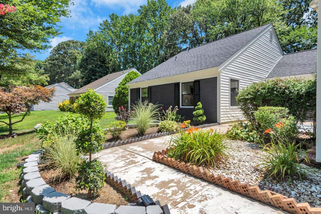 Photo of 1836 Ralston Place, CROFTON, MD 21114 (MLS # MDAA2153576)
