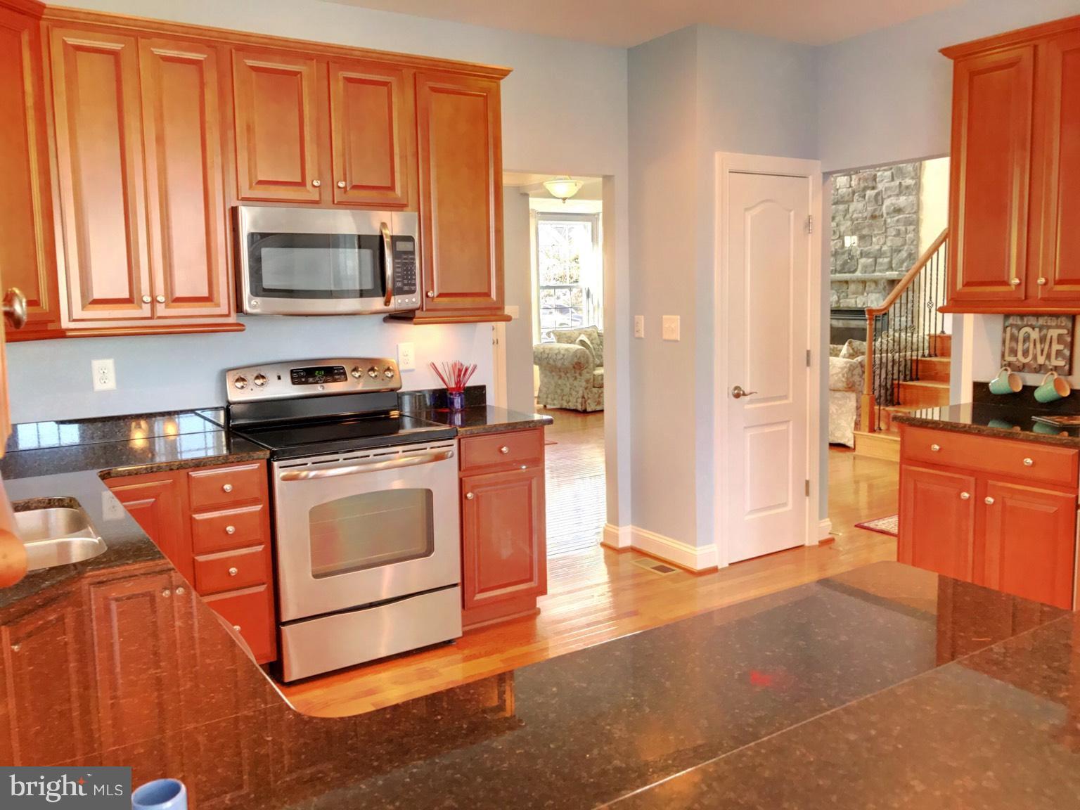 LAKELAND PLACE - Residential