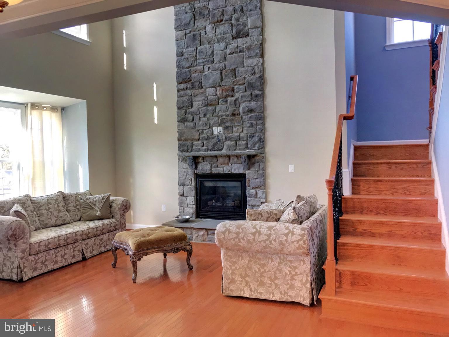 LAKELAND PLACE - Residential