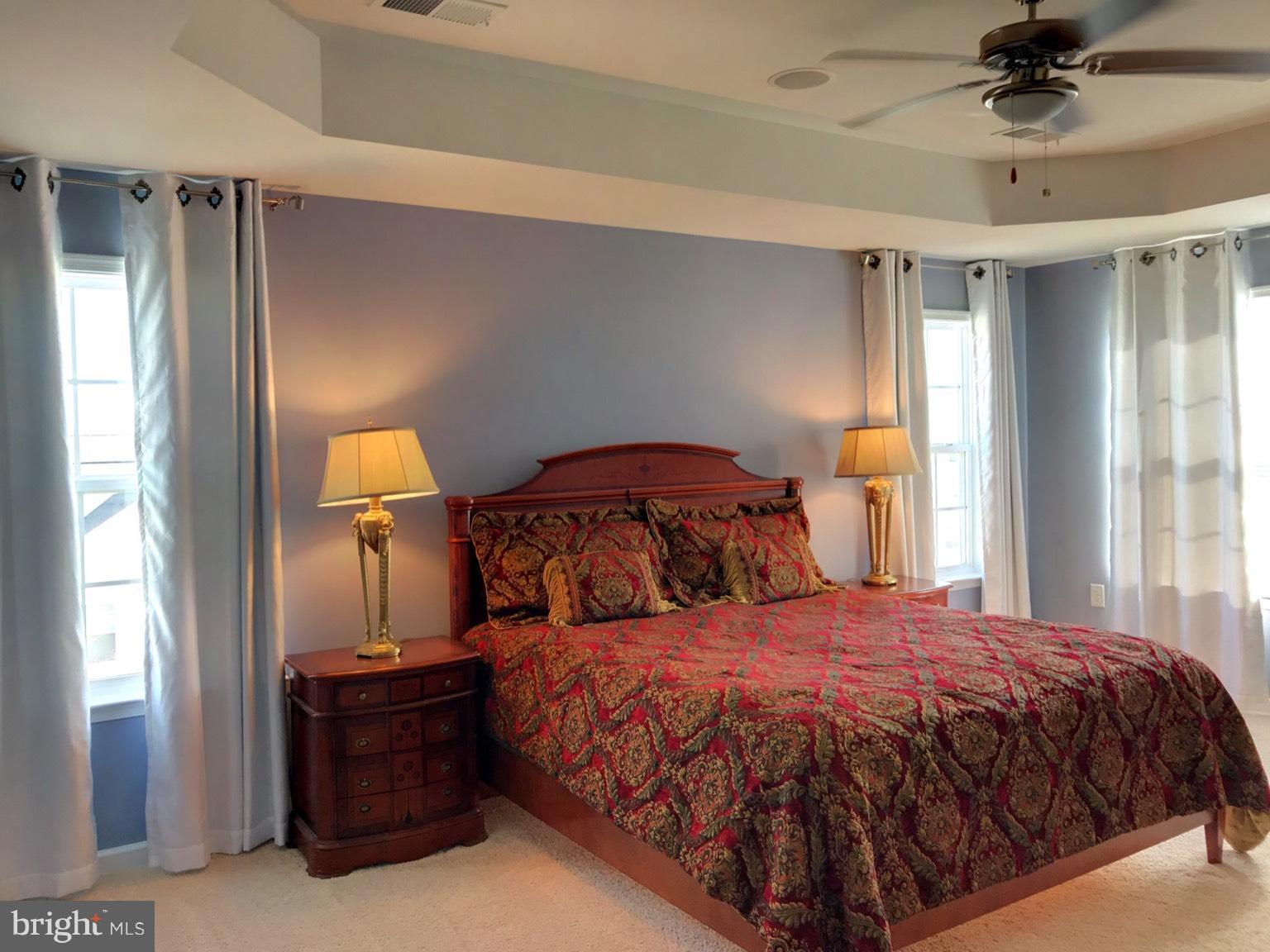 LAKELAND PLACE - Residential