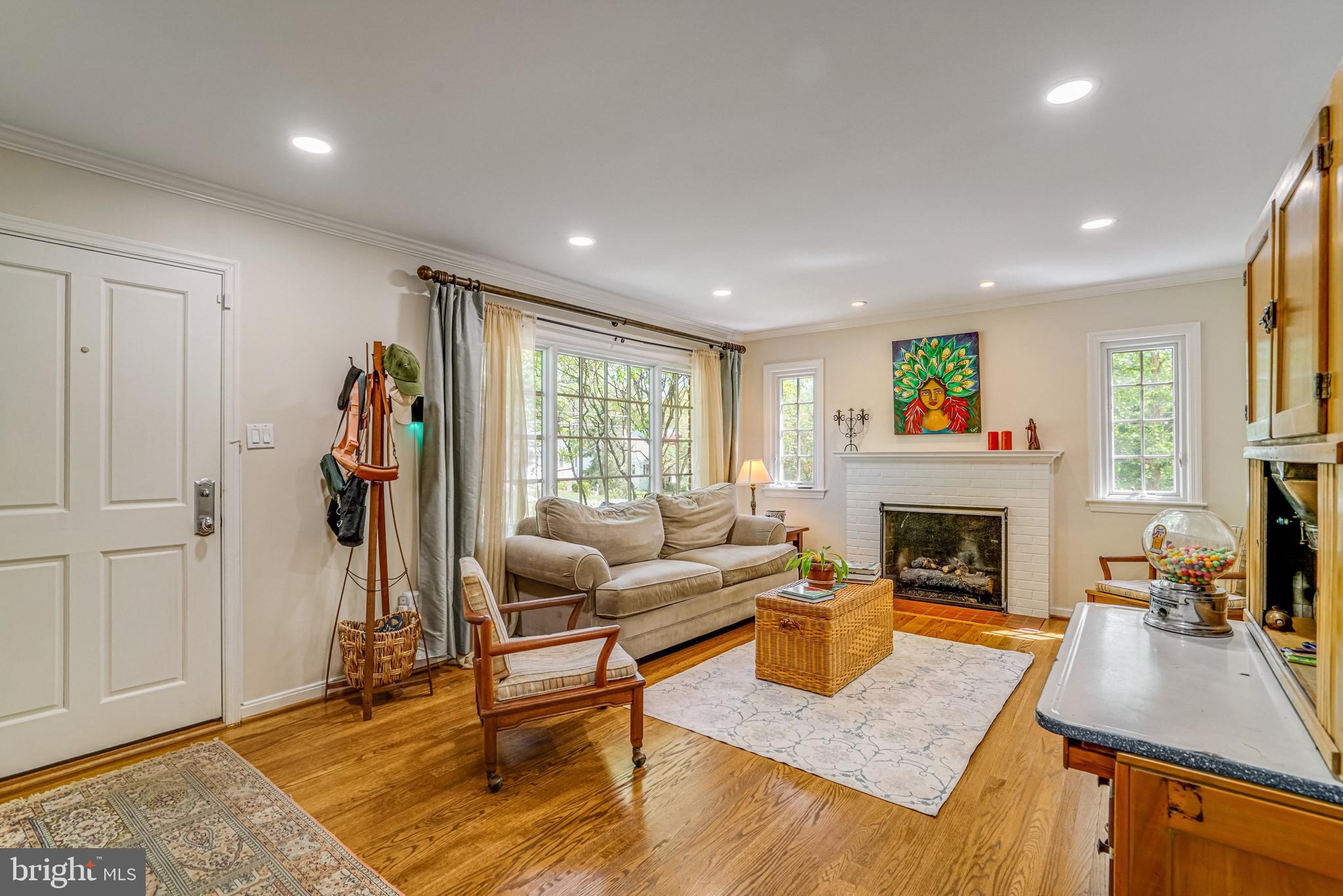 BUCKNELL MANOR - Residential