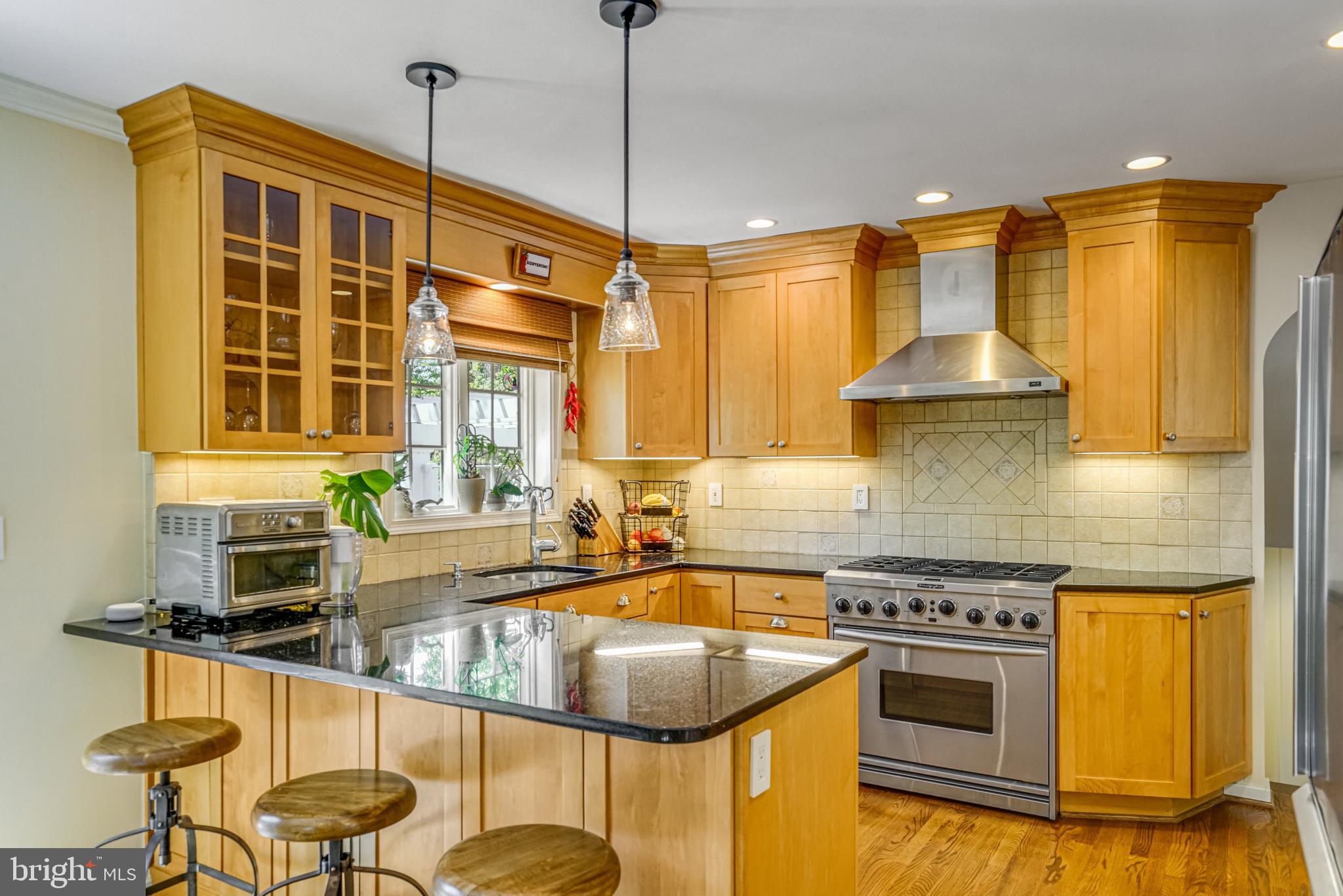 BUCKNELL MANOR - Residential