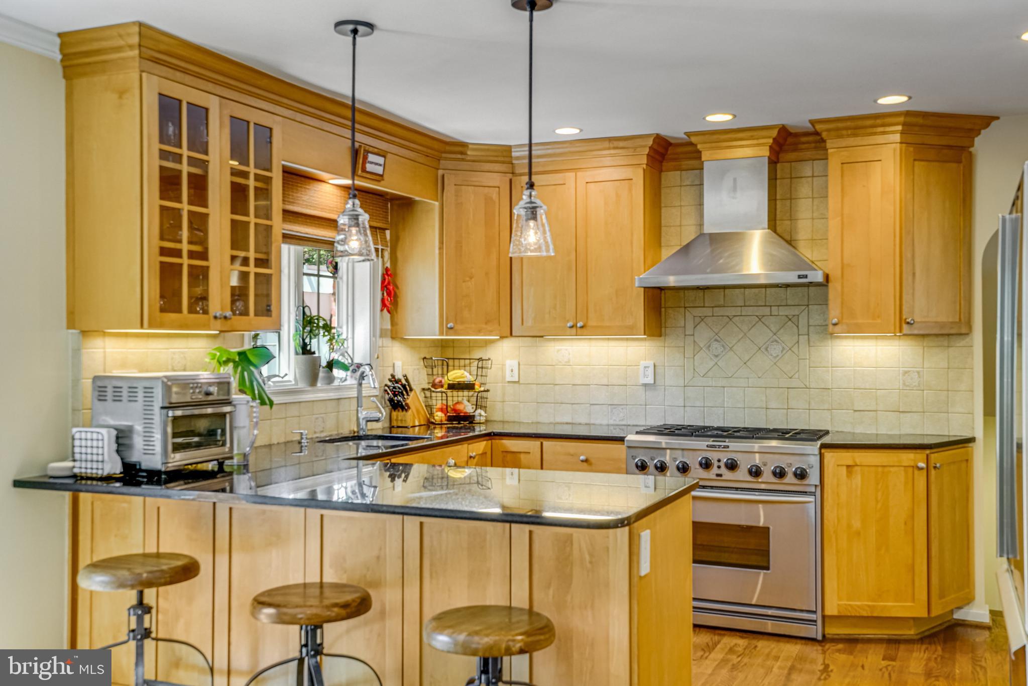 BUCKNELL MANOR - Residential