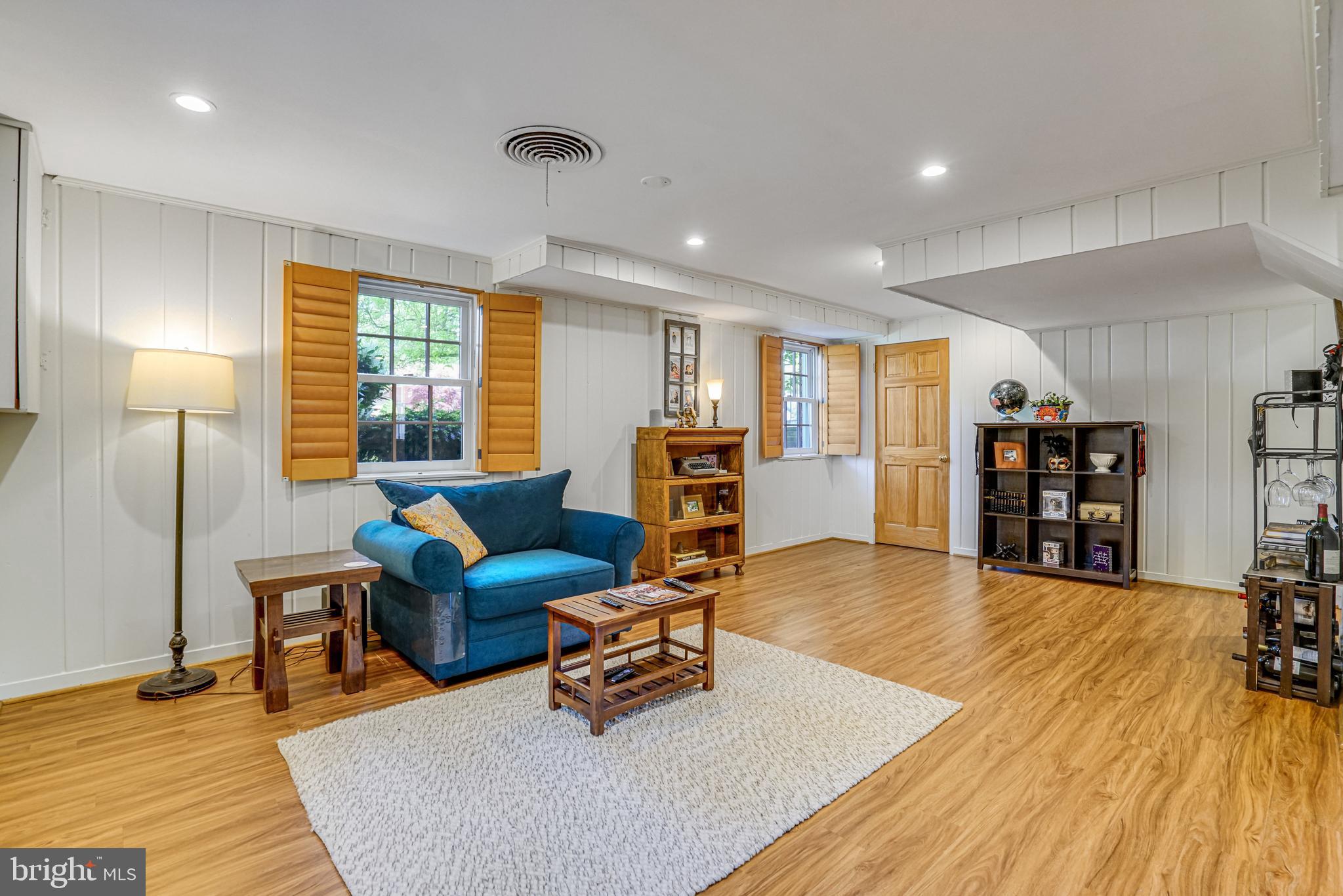 BUCKNELL MANOR - Residential