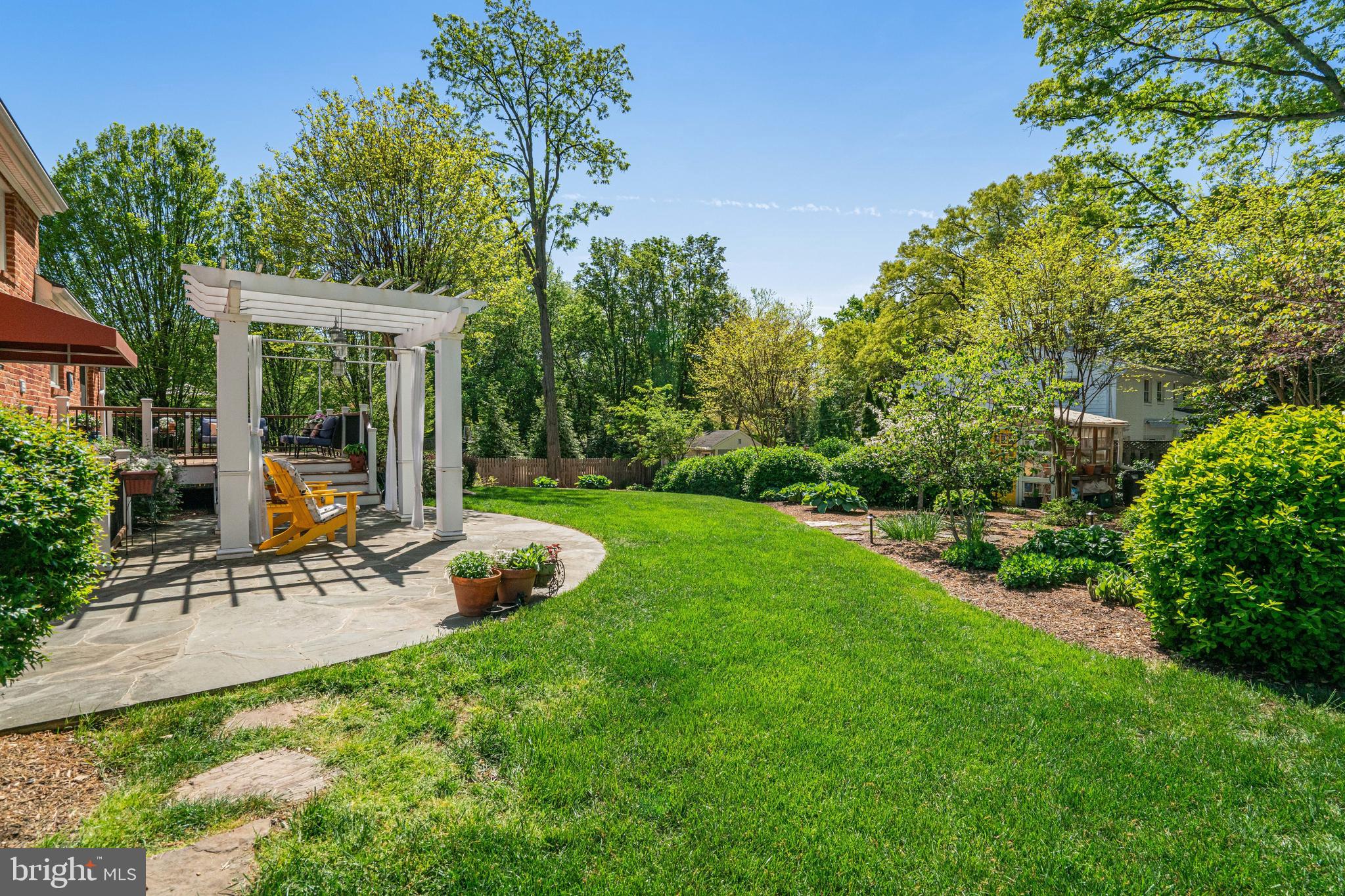 BUCKNELL MANOR - Residential