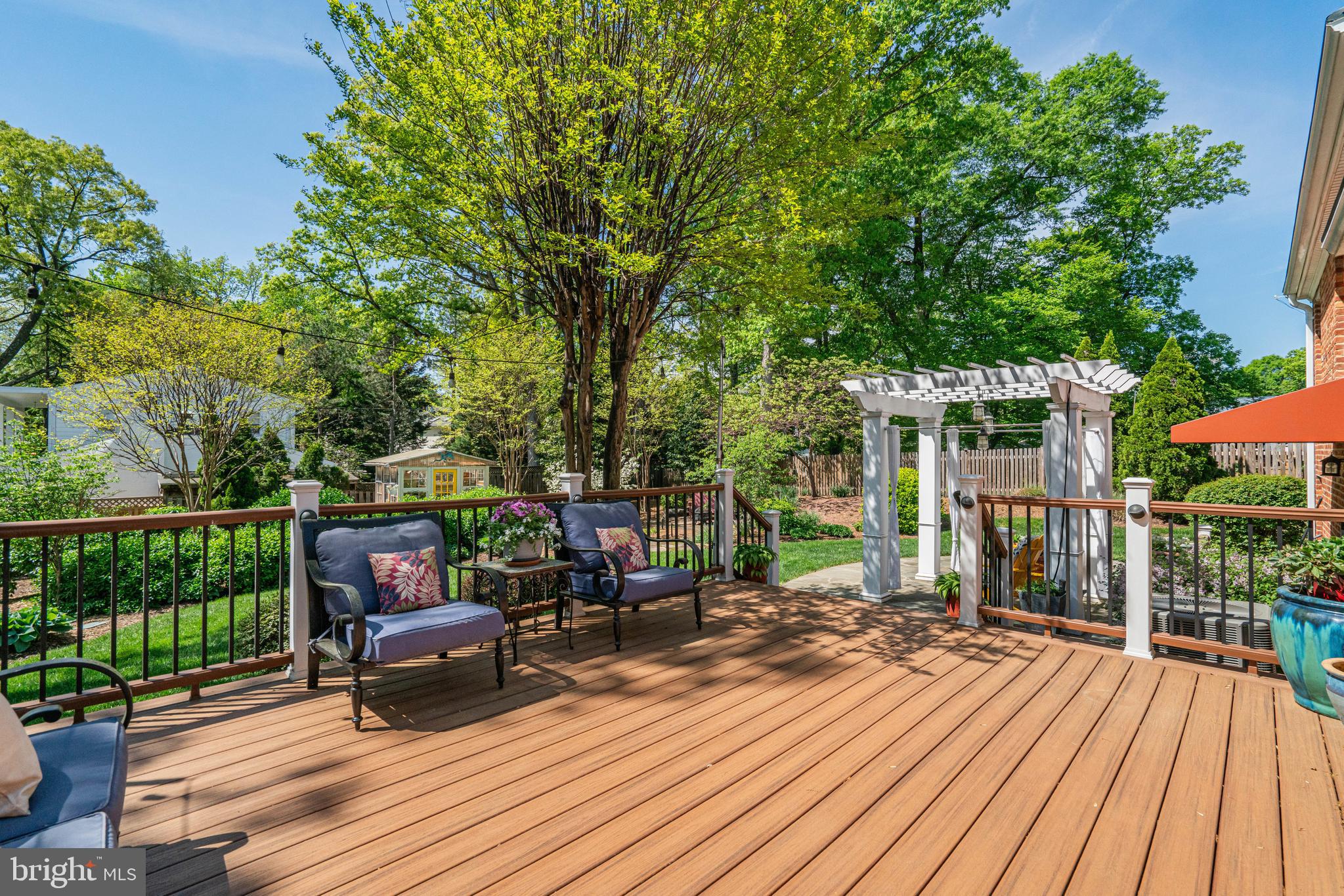 BUCKNELL MANOR - Residential